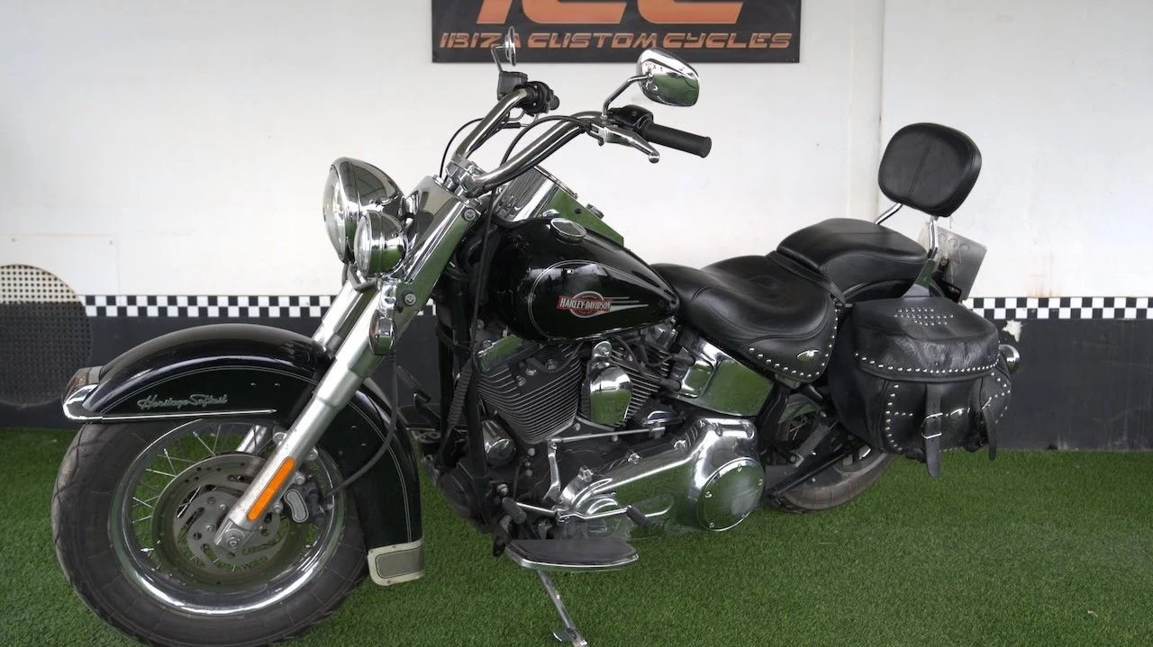 HERITAGE SOFTAIL Black Chrome Edition