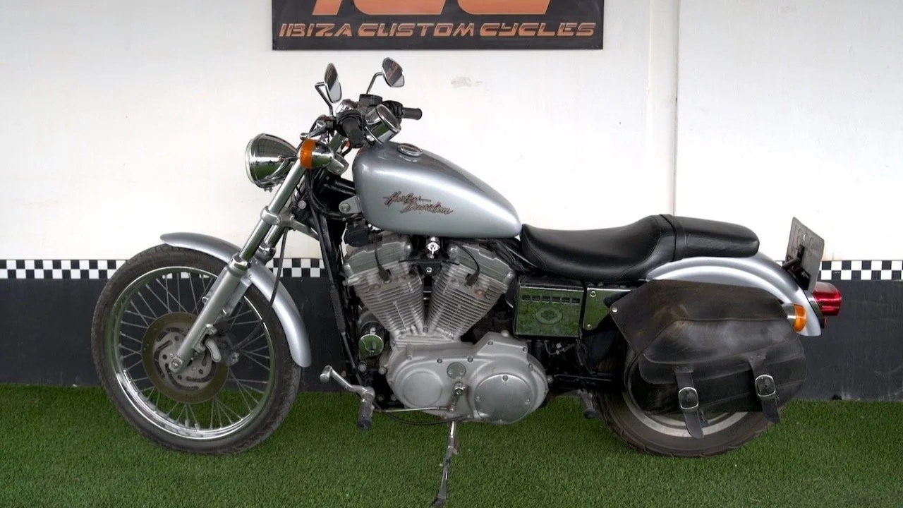 Sportster&nbsp; Custom 883