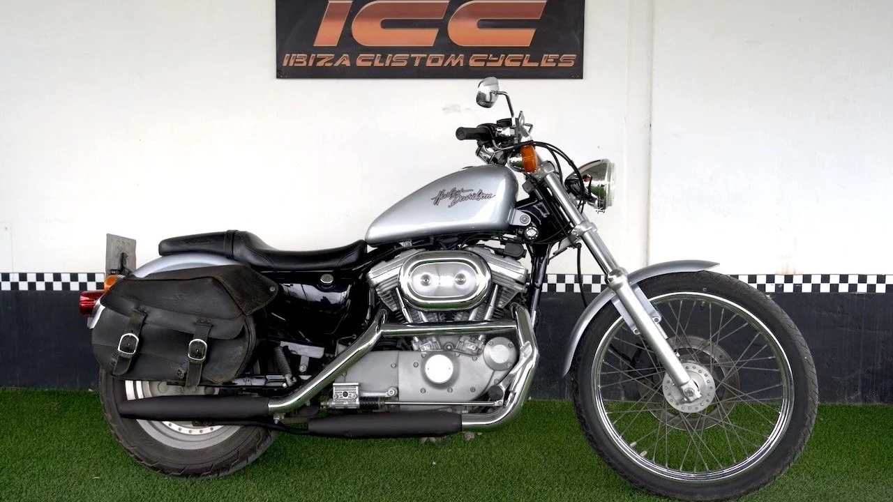 Sportster&nbsp; Custom 883