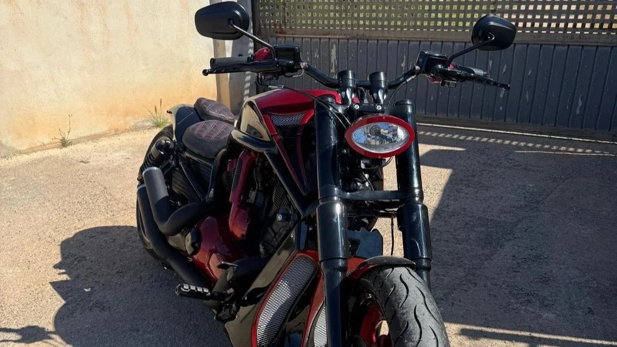 V+ROD+red+0003.jpg