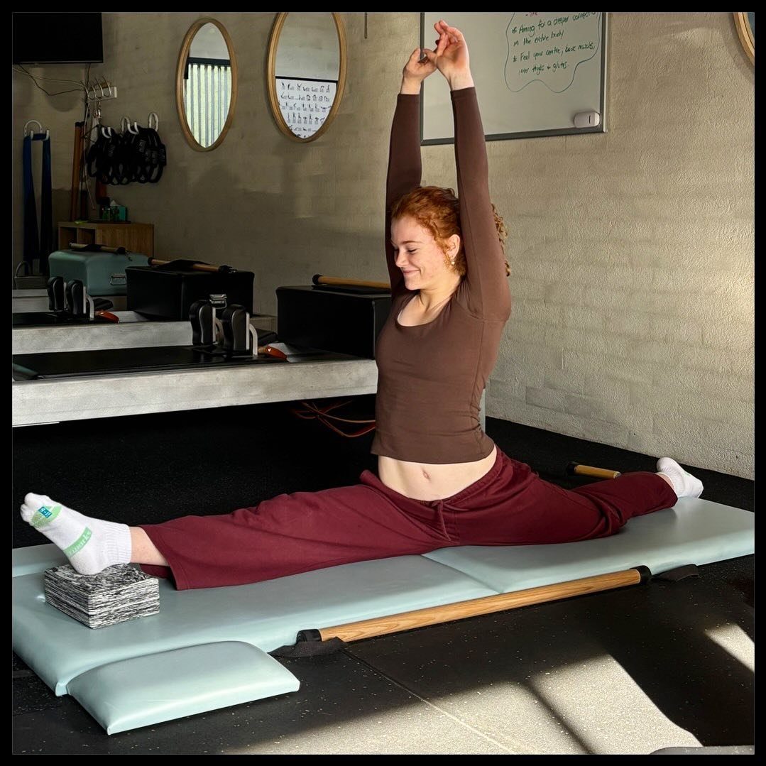 .
🩵STRENGTH &amp; STRETCH🩵.
 
Great to spend time with my girl in the studio this am. Building on her strength, stability, alignment &amp; centre (abdominals) 💪🥰 Along w some good stretching.  Exactly what an Elite Athlete needs to be coached by 