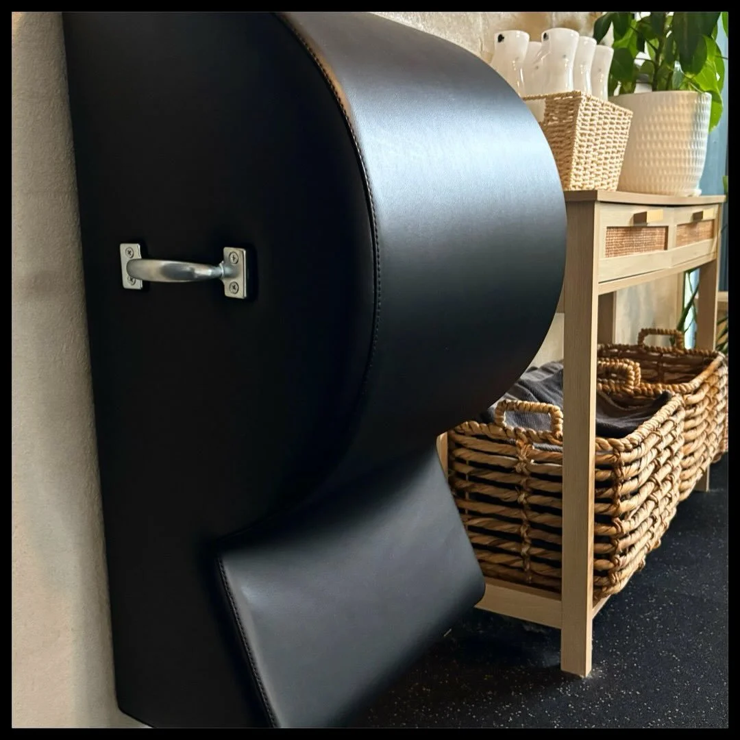 .
🖤CONTROLOGY🖤.
 
Welcome to the studio @contrology.bb the Spine Corrector 🖤 The full Contrology line of equipment here @movement_space_pilates  has been re-created by @balanced_body to replicate the original function, style & finish of the or