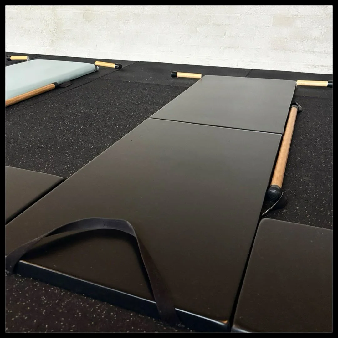 .
🖤THE MAT🖤 
 
The Classical Mat System is what you'll be coached @movement_space_pilates 🖤 I love how all 39 of exercises link into one sequence. It has flow, rhythm, breath, connection & every exercise transitions into the next 🖤 
And this