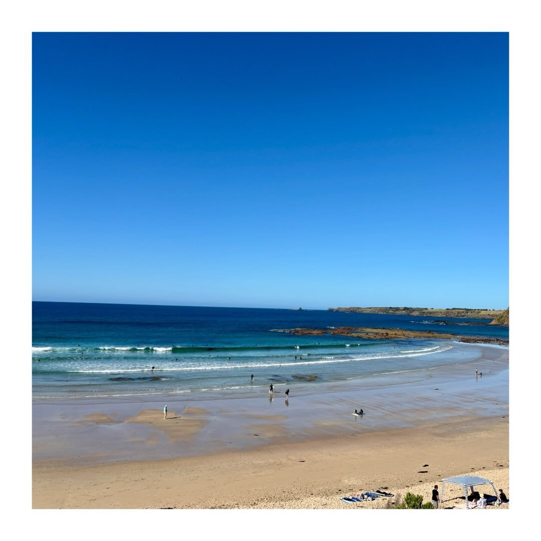 .
💙SUMMER VIBES💙 
 
Summer has arrived. A perfect day on the 🏝️, blue skies, clean waves &amp; a full day of chasing waves 🏄🏼&zwj;♀️ 
 
#summervibes☀️ #sunsurfsand #phillipisland #summerholidays