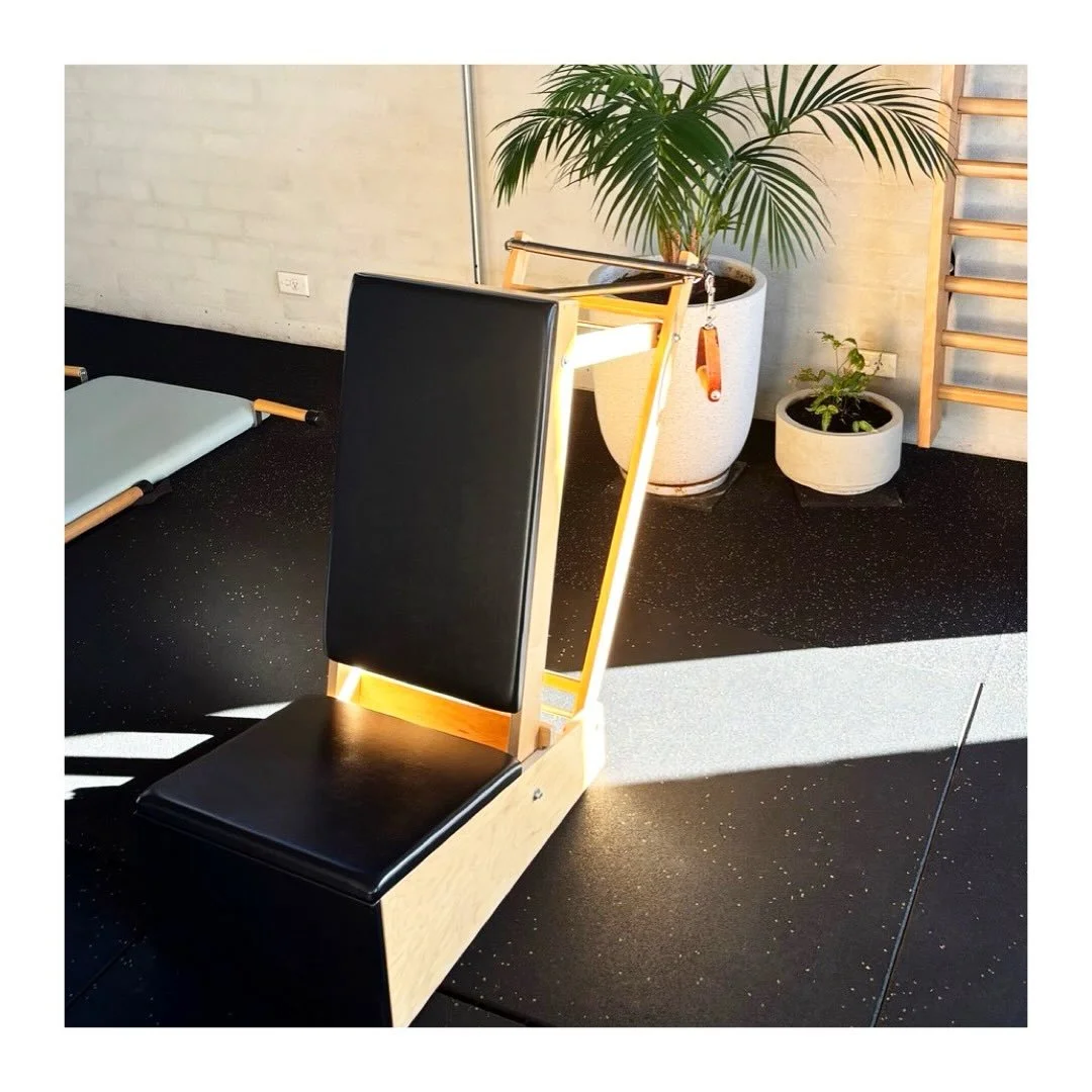 .
🖤CLASSICAL EQUIPMENT🖤 
 
Love seeing the beautiful sunshine shining on in through the door highlighting this amazing piece of equipment @contrology.bb 

 
CONTROLOGY is what you'll be coached @movement_space_pilates by Naomi Jones - Qualified 3rd