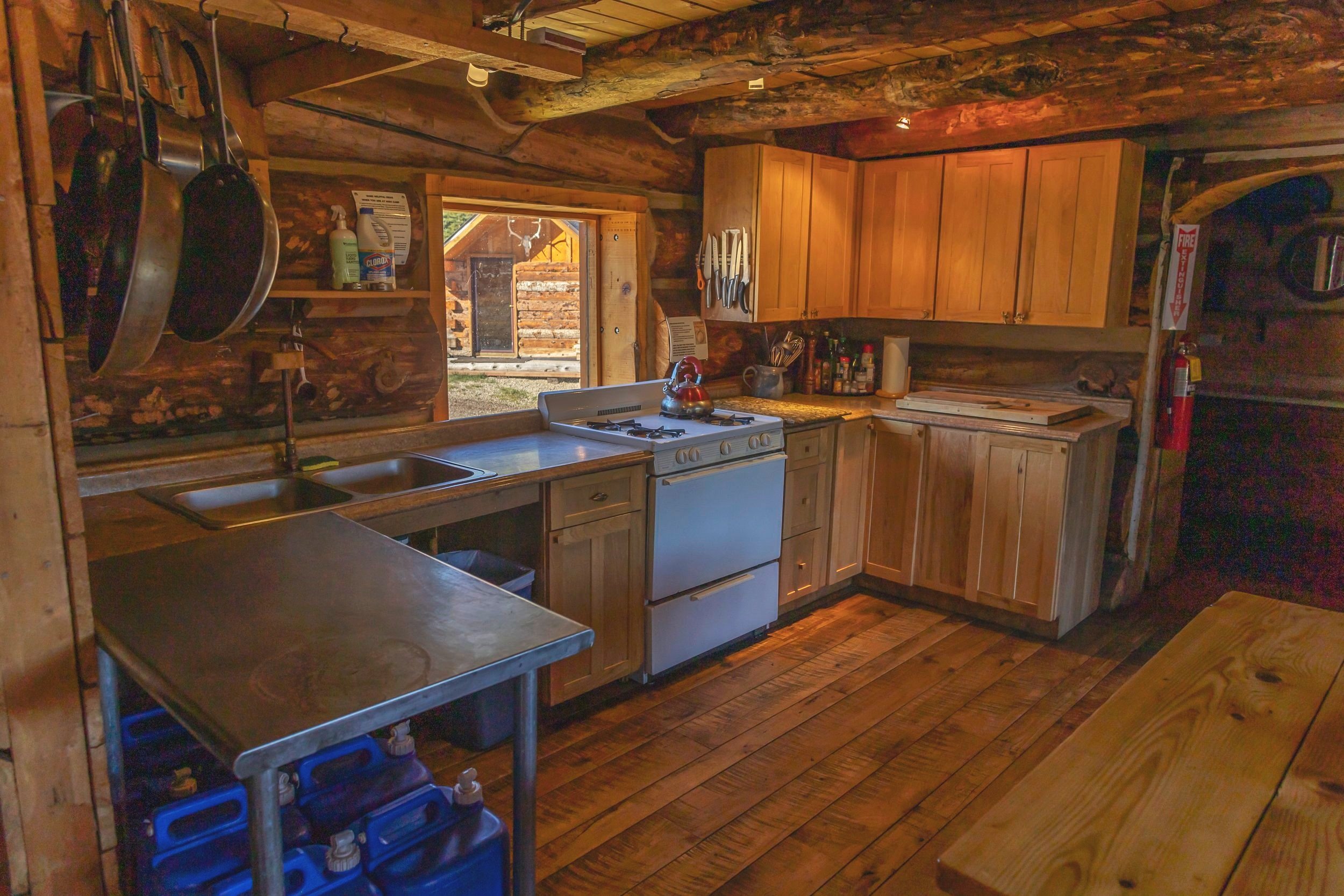 camp+5+kitchen.jpeg