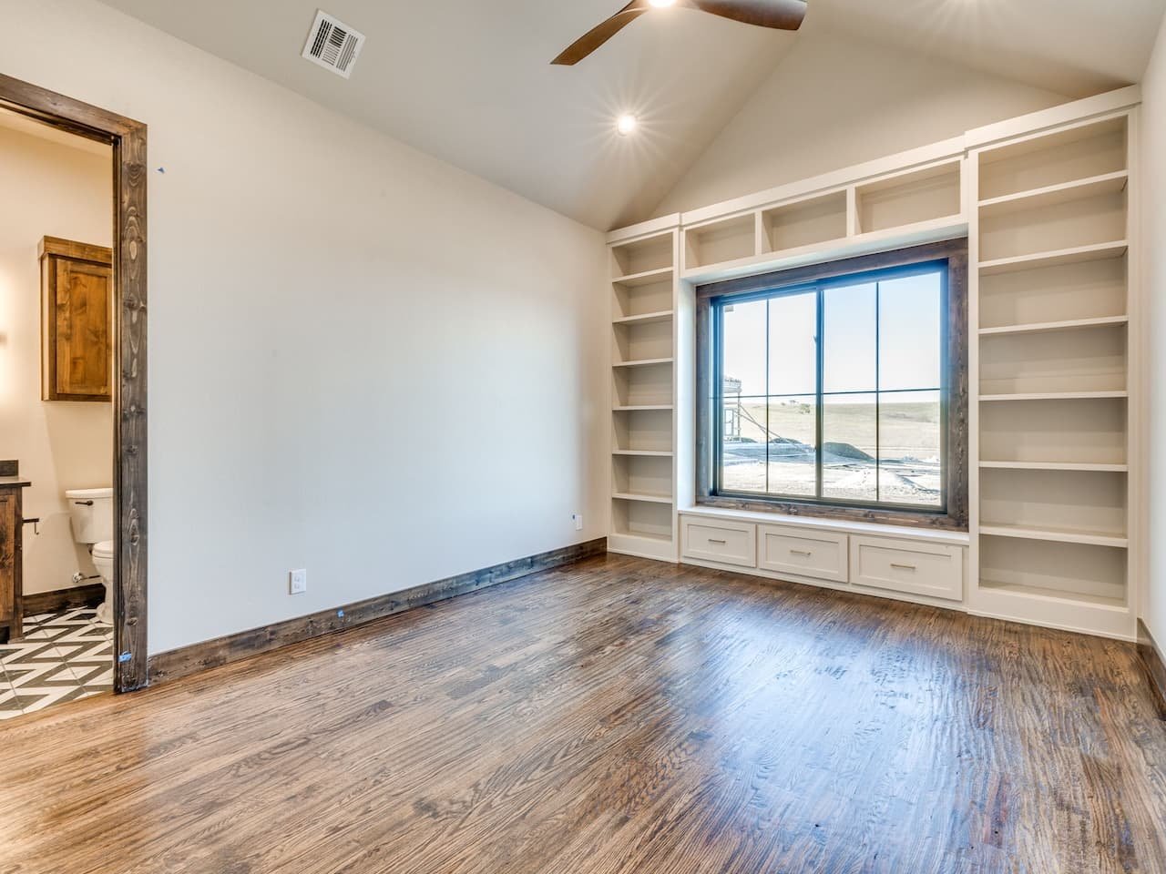 Owasso Custom Homes | Rustic Modern Lodge 19