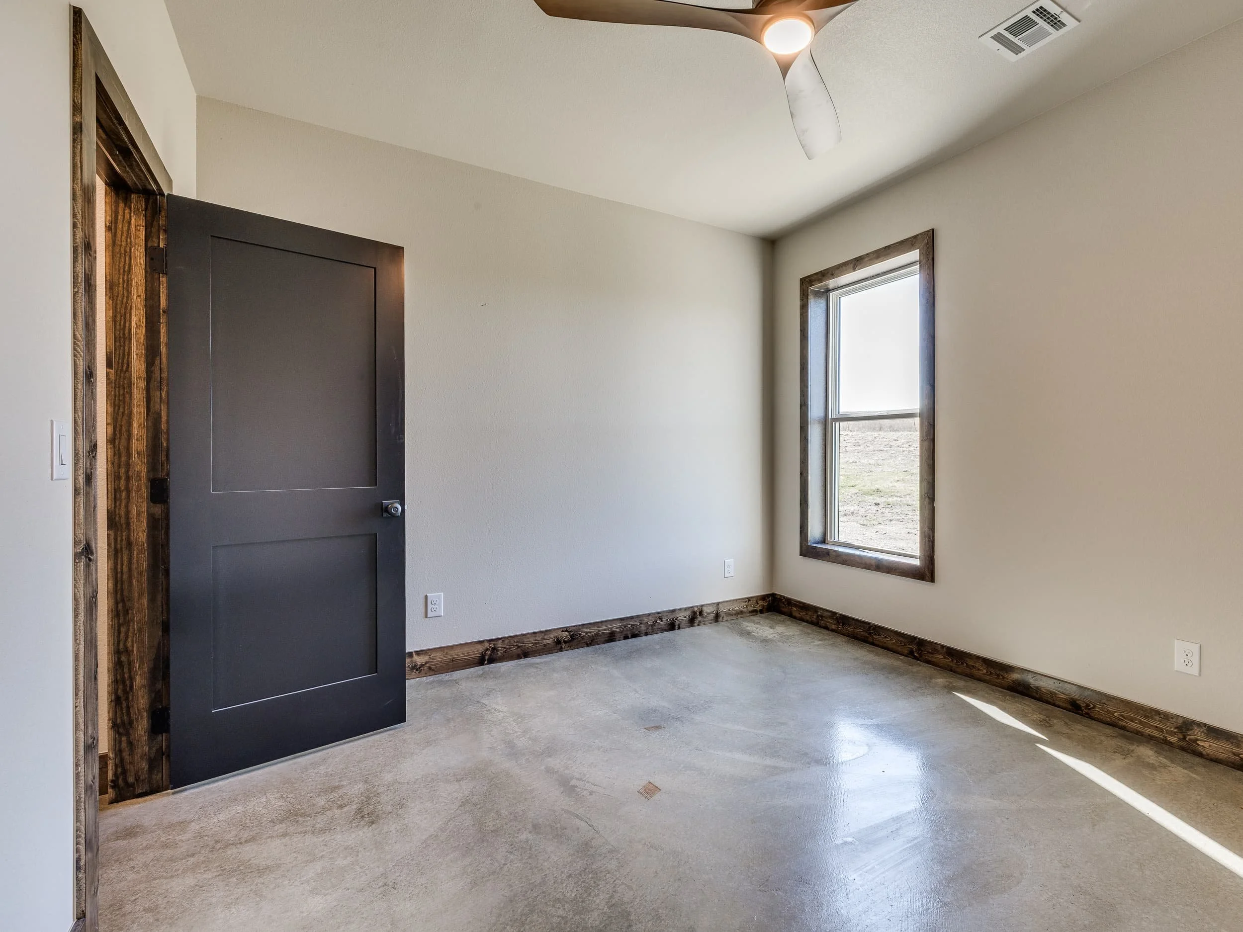 Owasso Custom Homes | Sandstone Barndominium 1
