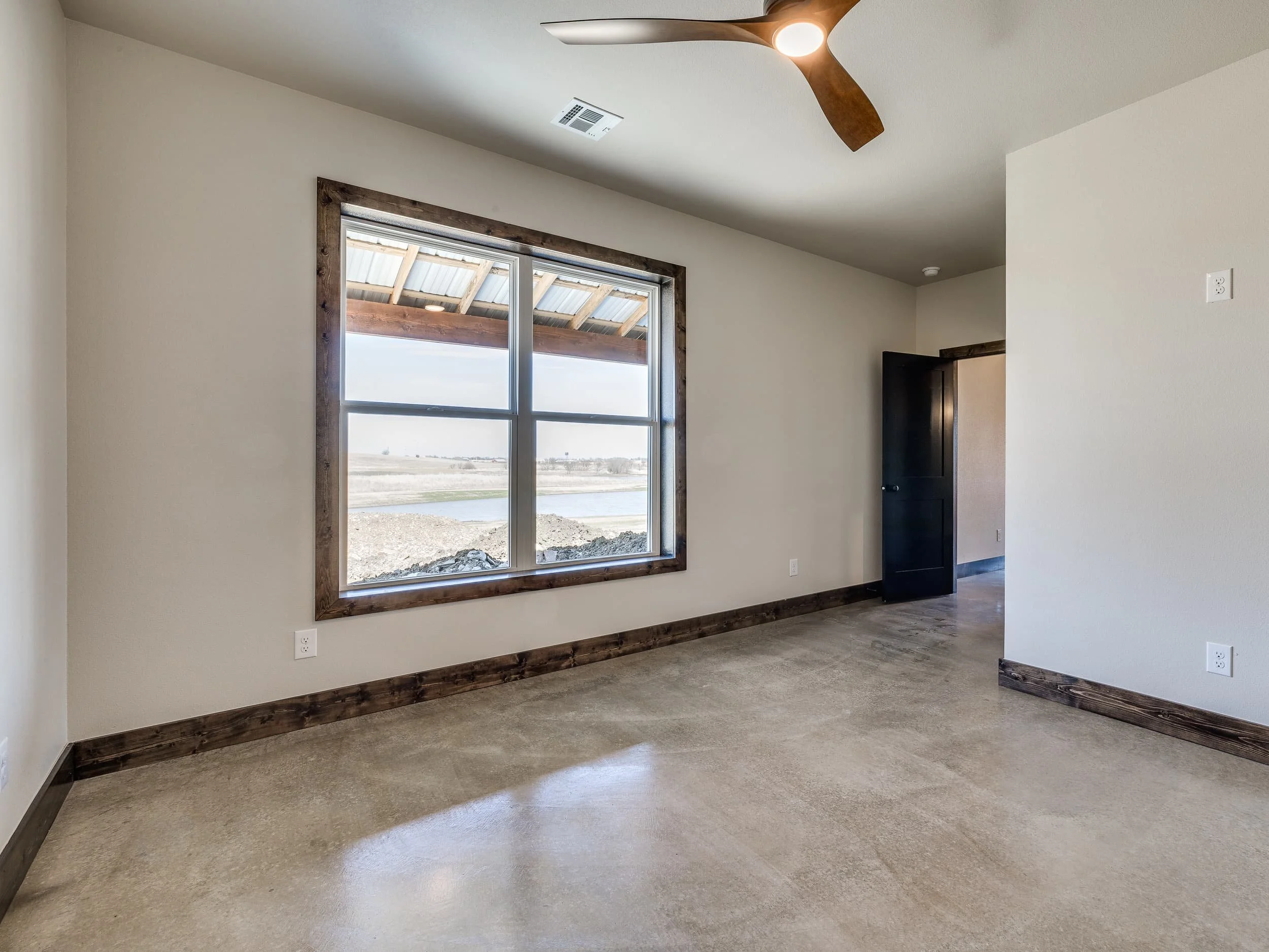 Owasso Custom Homes | Sandstone Barndominium 1