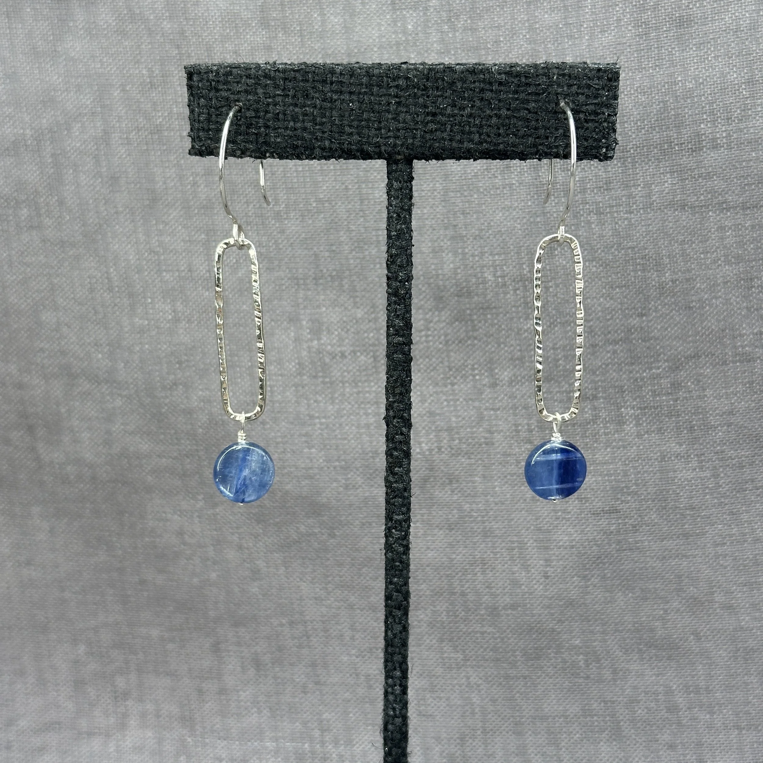 Column Kyanite Drops