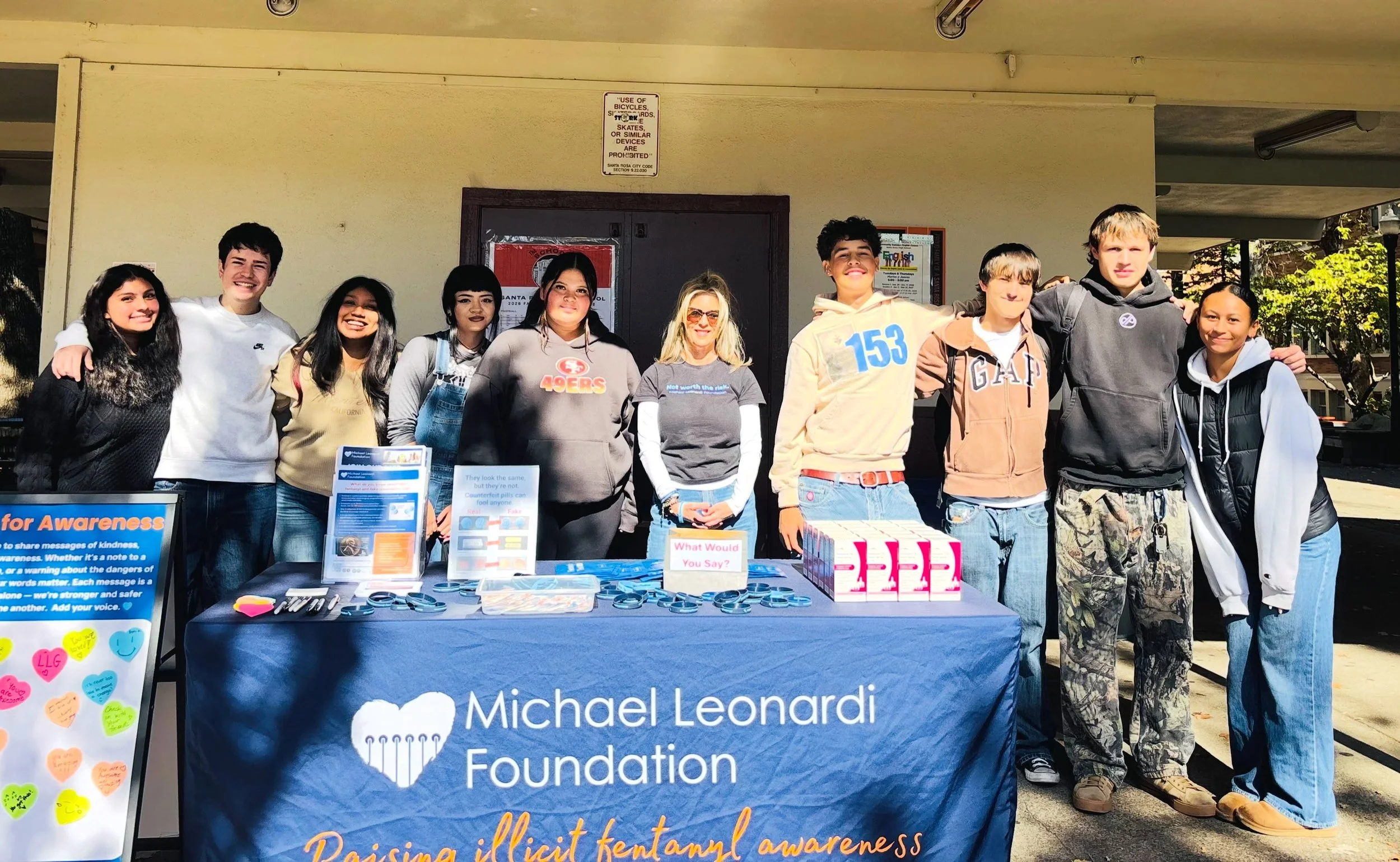 ❤️ Red Ribbon Week 2026

Connecting with students at Calistoga High School, St. Helena High School, and Santa Rosa High School to raise awareness about the risks of illicit drugs and counterfeit pills!

These events provided an opportunity to share i