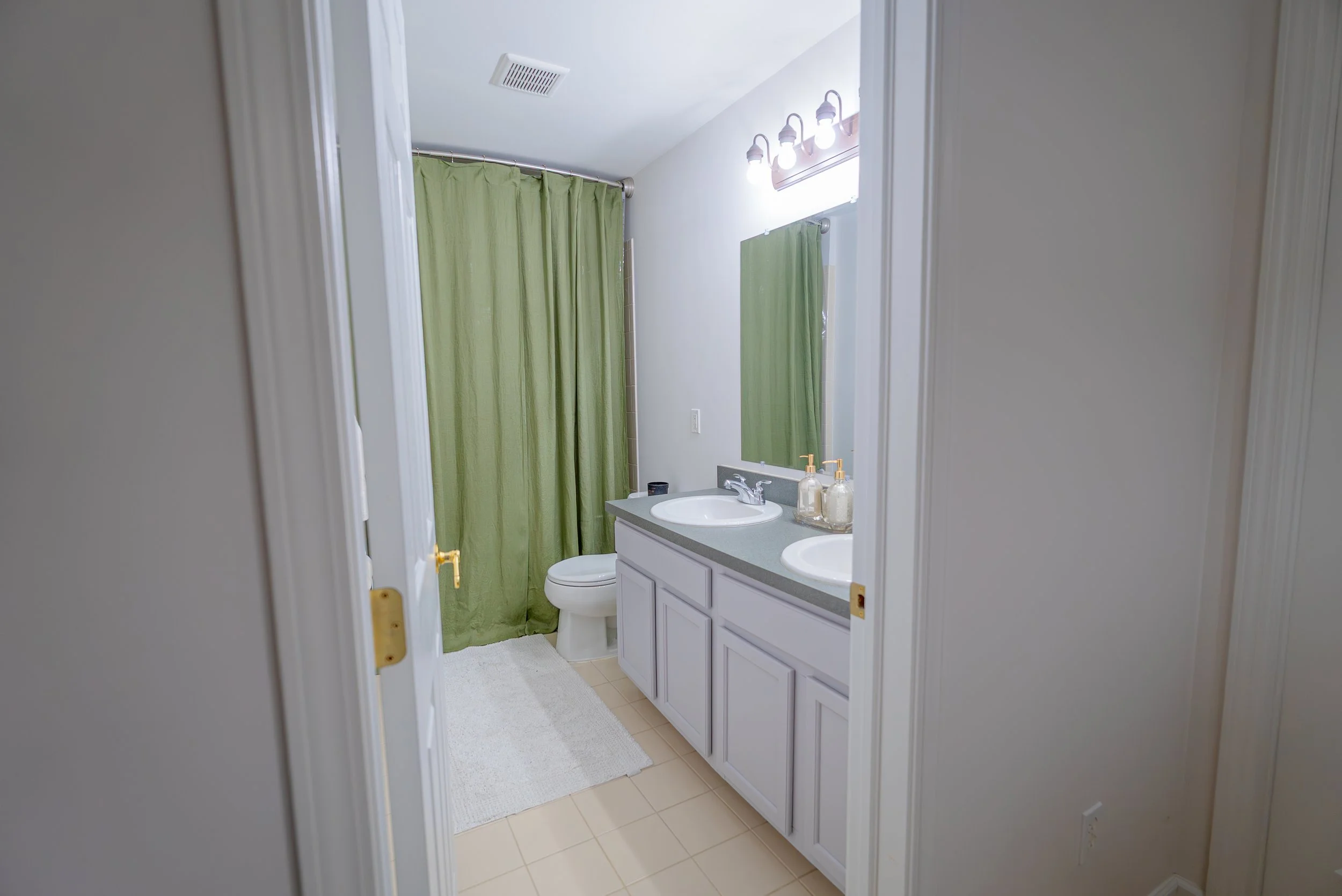 73_SECOND FLOOR BATHROOM_DSC00238.jpg