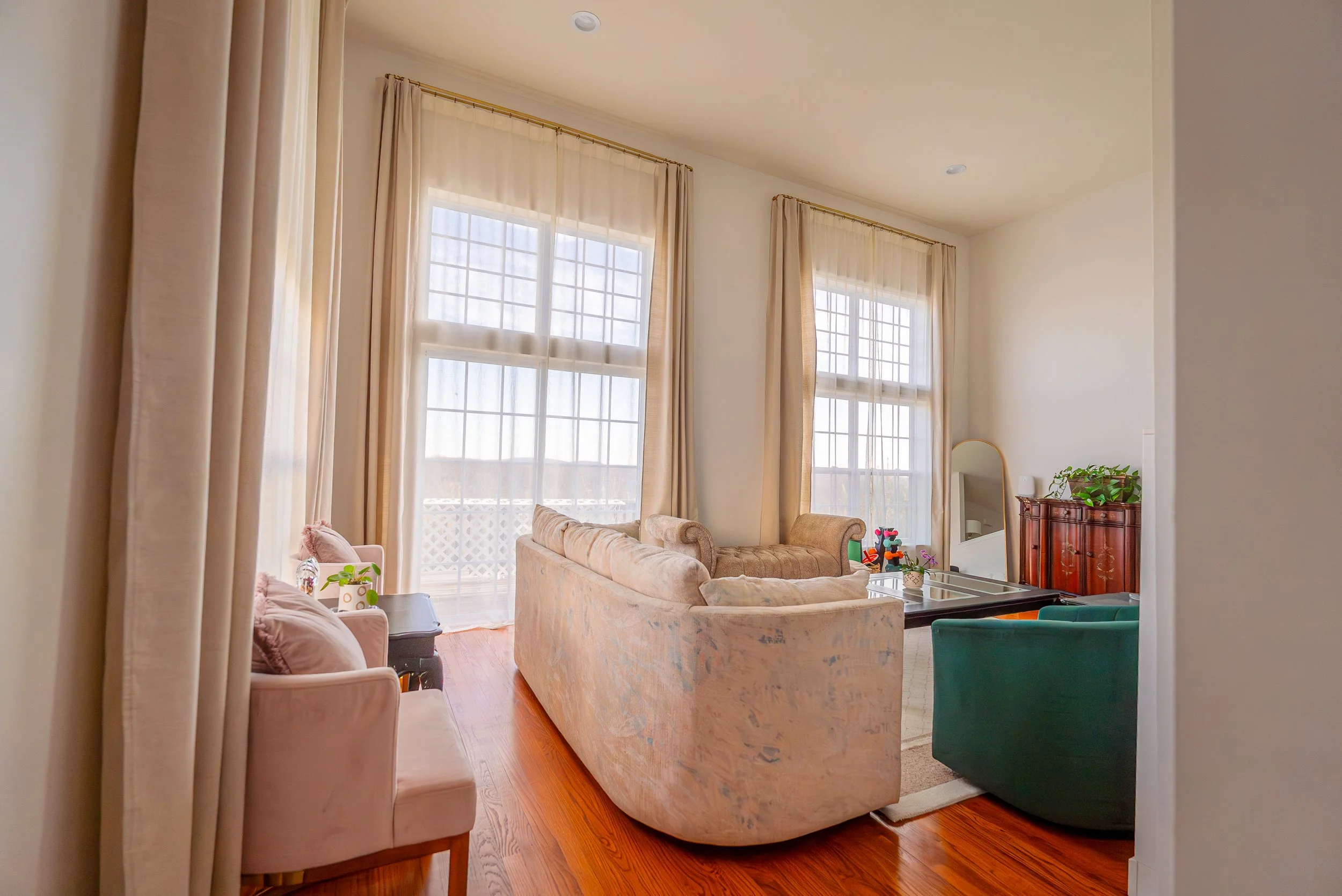 09_LIVING ROOM_DSC00098.jpg