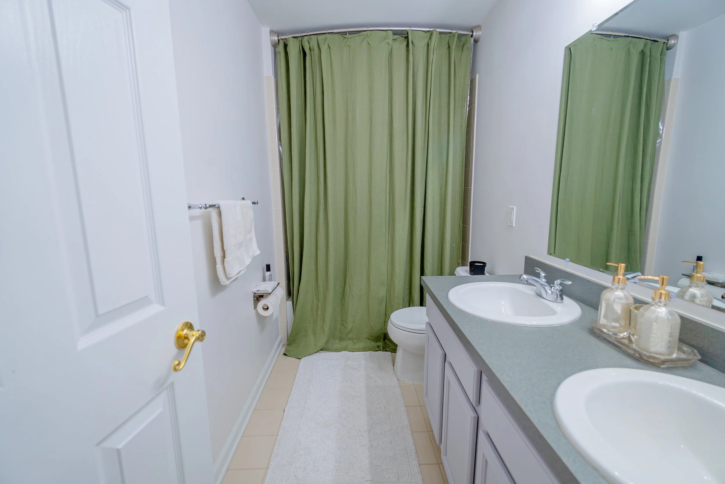 76_SECOND FLOOR BATHROOM_DSC00239.jpg