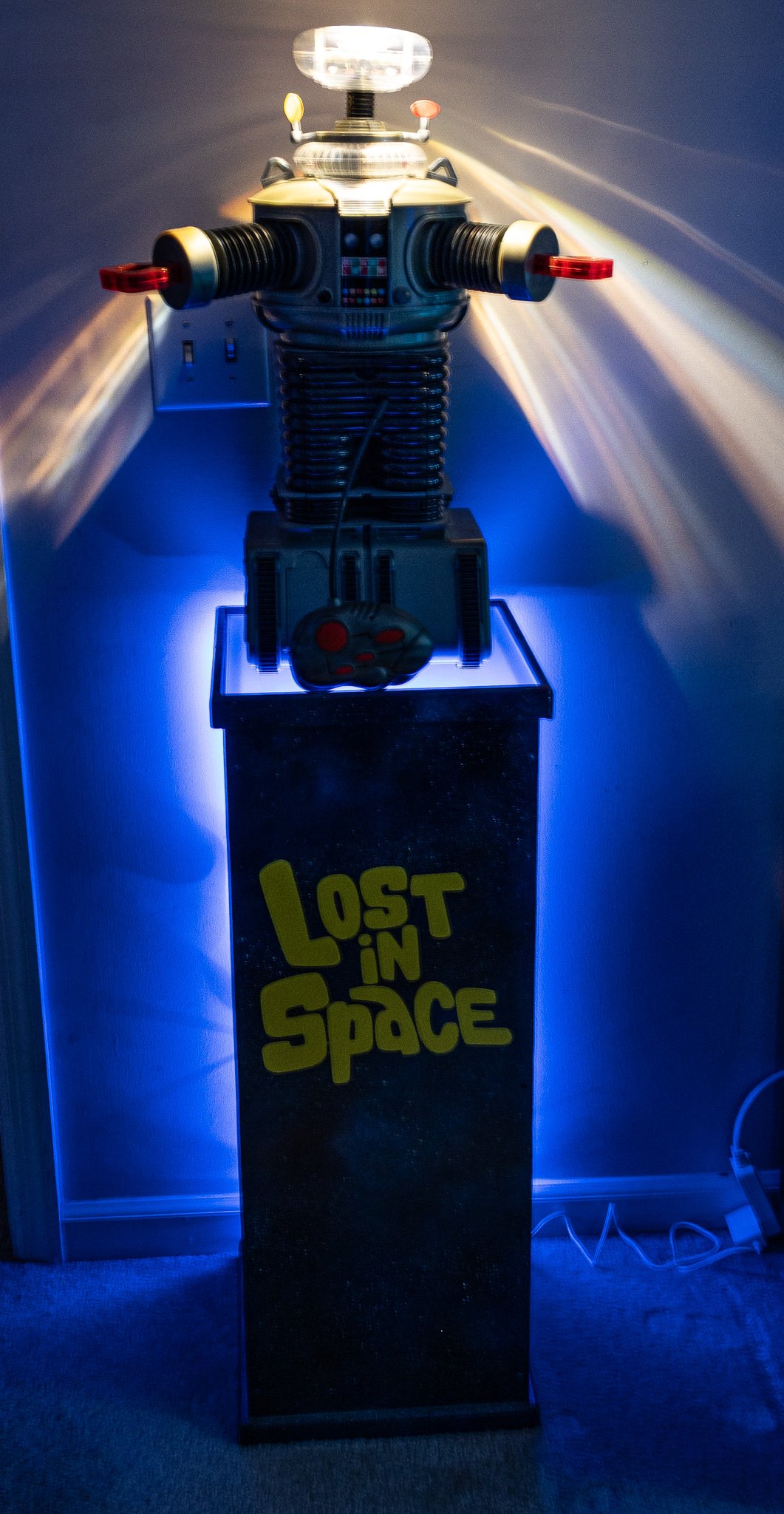 Lost in Space-1.jpg