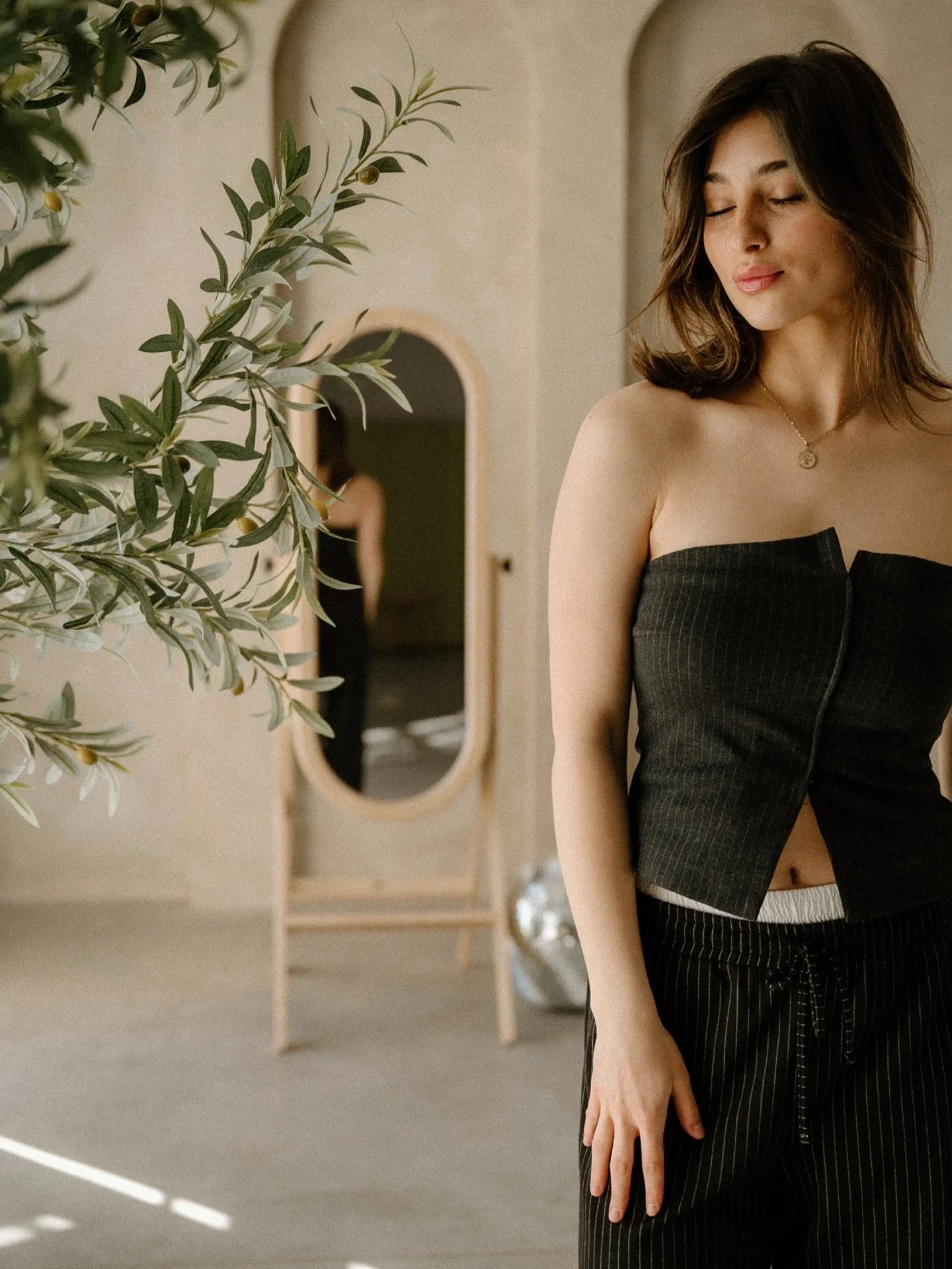 Mirror, mirror on the wall&hellip; who&rsquo;s ready for the cutest pictures of all?🪞