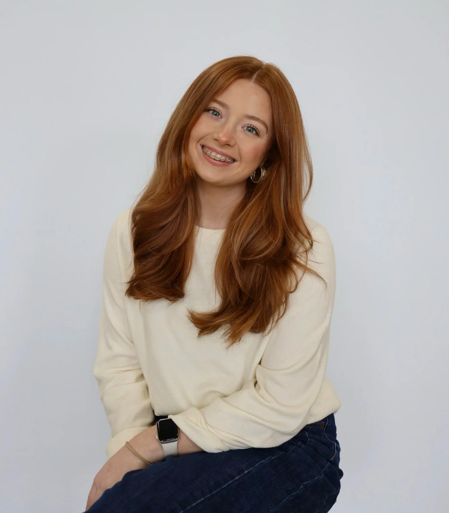 Hi! I&rsquo;m Ella, a Nashville native stylist who&rsquo;s obsessed with all things blonde, dimensional color, and signature blowouts. My goal is to create a space where you instantly feel comfortable, listened to, and taken care of.
Whether you&rsqu