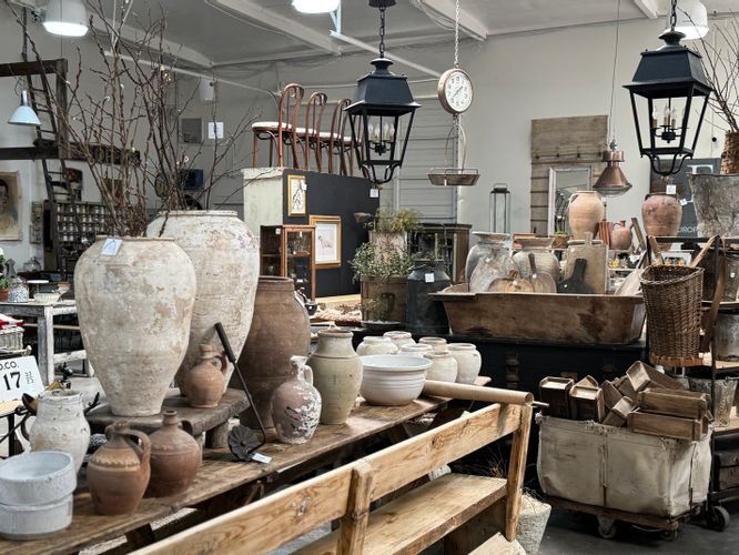 Spring Into Vintage Market