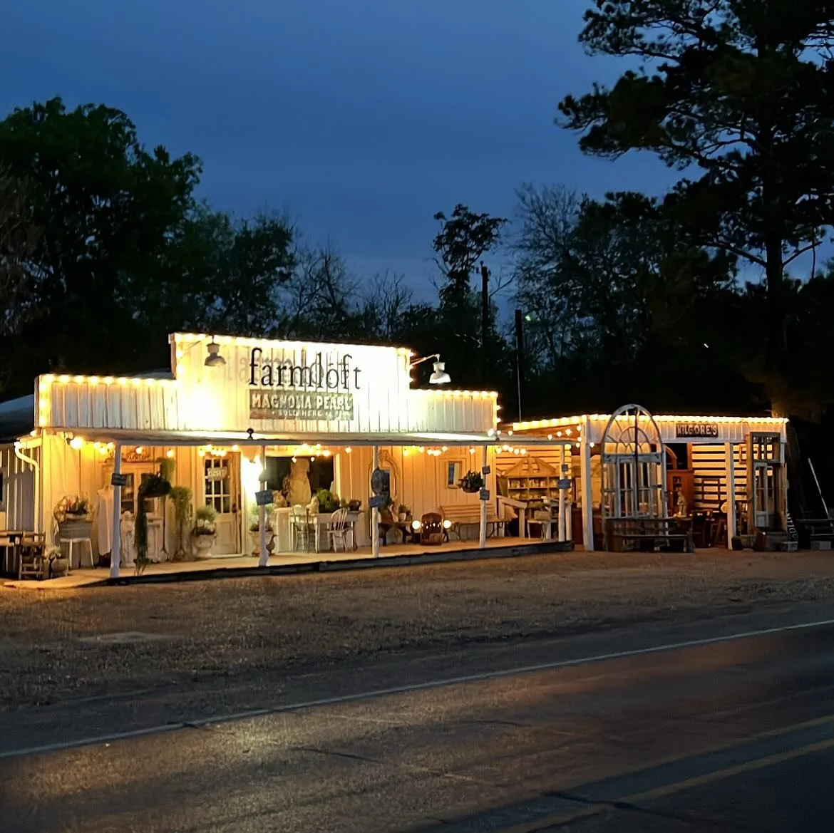 VINTAGE NEAR ME&hellip;. Small Shop America&hellip;
Every small town. Every main street. Side Street .. Out in Farm land too &hellip; Every maker. Every creator .. dreamer .. vintage shop curator &hellip; 	Late nights. Early mornings. All heart. We s