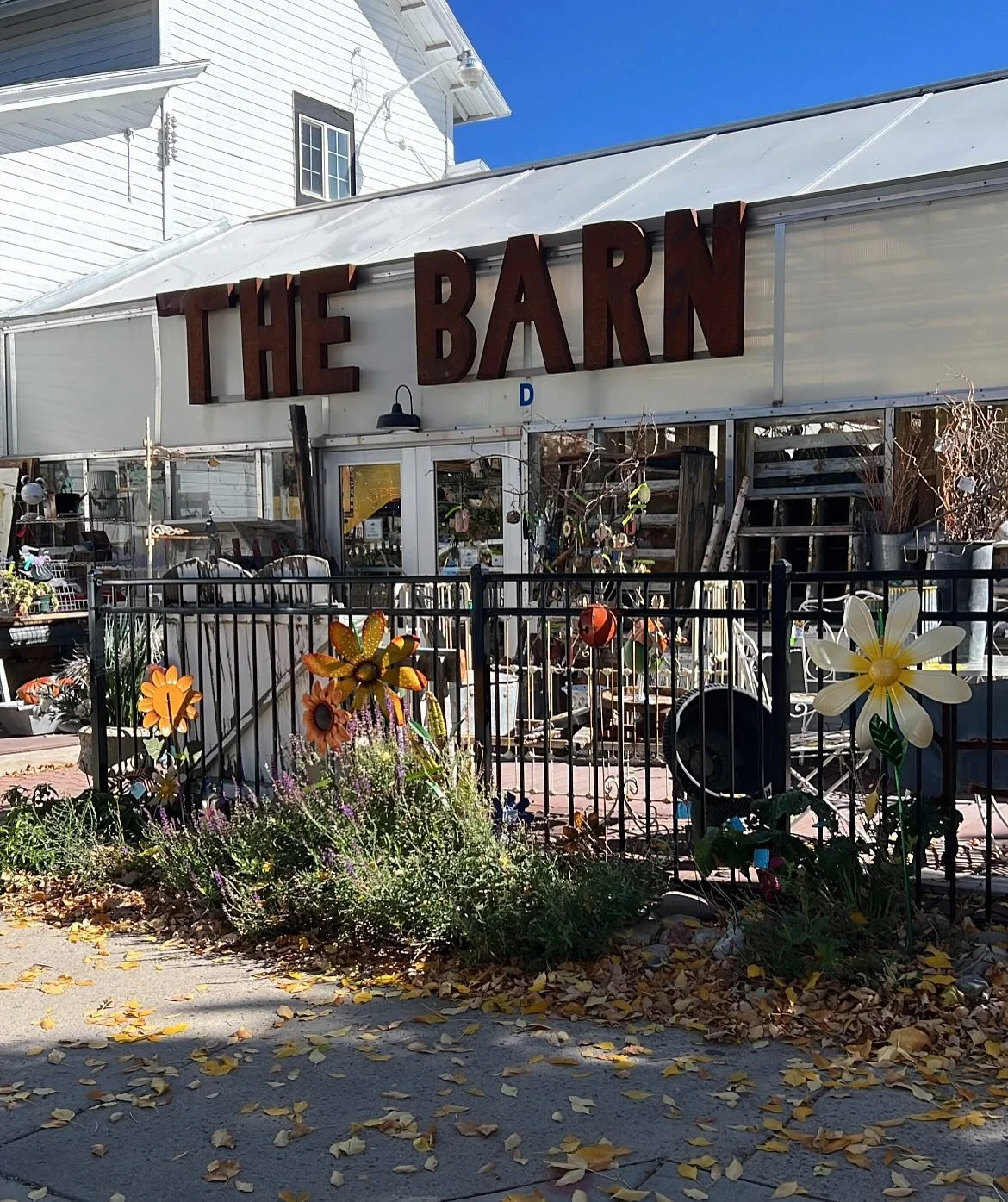 October in Colorado &hellip; &hellip; we&rsquo;ve been getting to all the things &hellip; small business.. Smalltown America .. we&rsquo;ve been getting to some exciting things for bringing to ya for 2026 &hellip; 🙌🏻 #vintagenearme