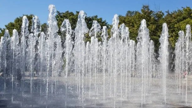 Provincial+Wealth+-+Fountain.jpg