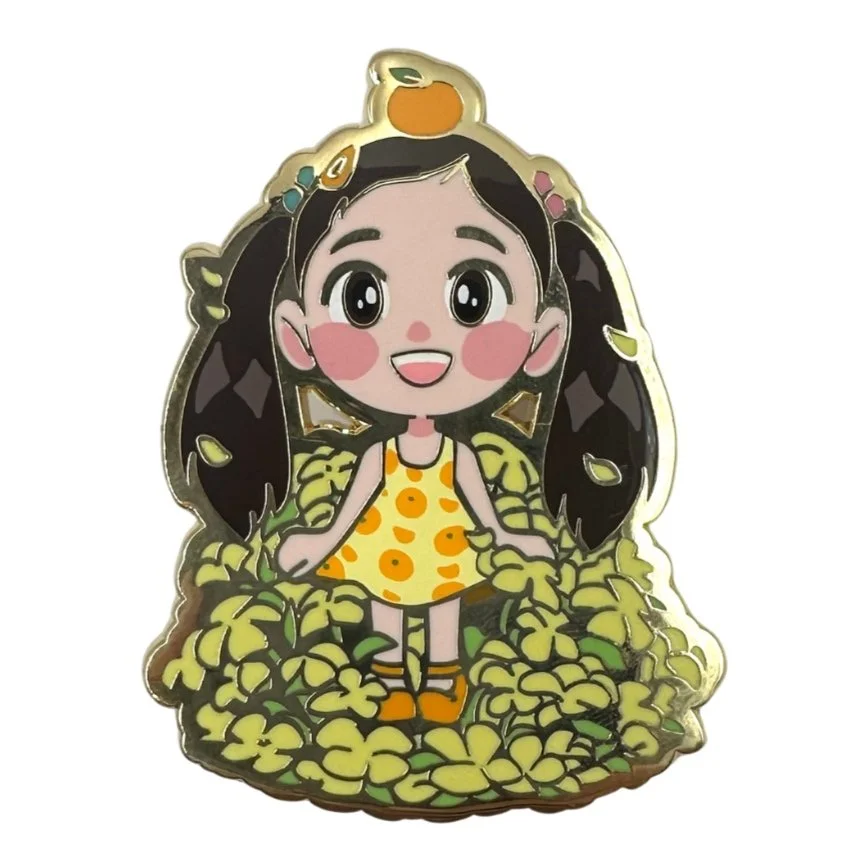 Young Sohyun pin with flowers and tangerine