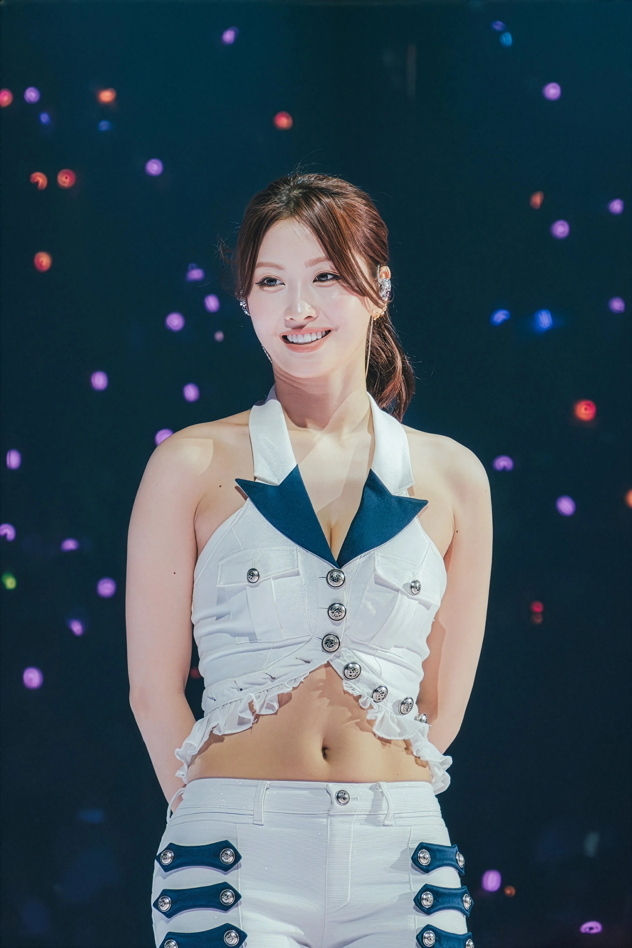 Momo   World Tour at Kia Forum