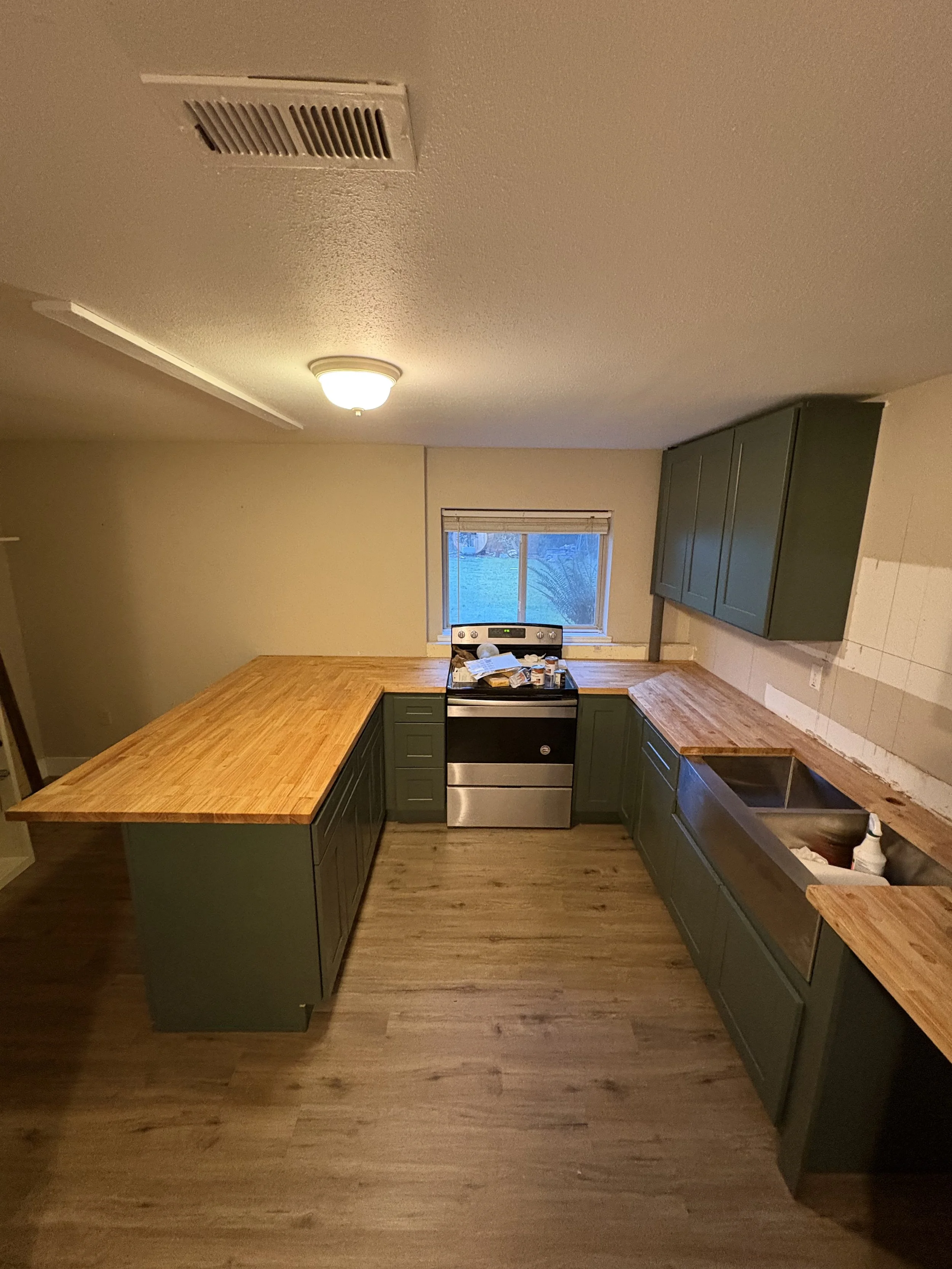 Kitchenette - West Side, Vashon