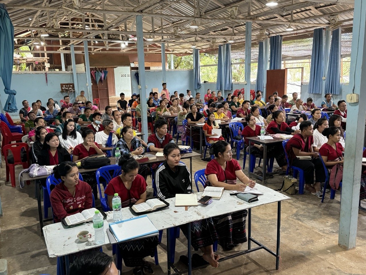 Church leaders in SLL seminar Large.jpeg