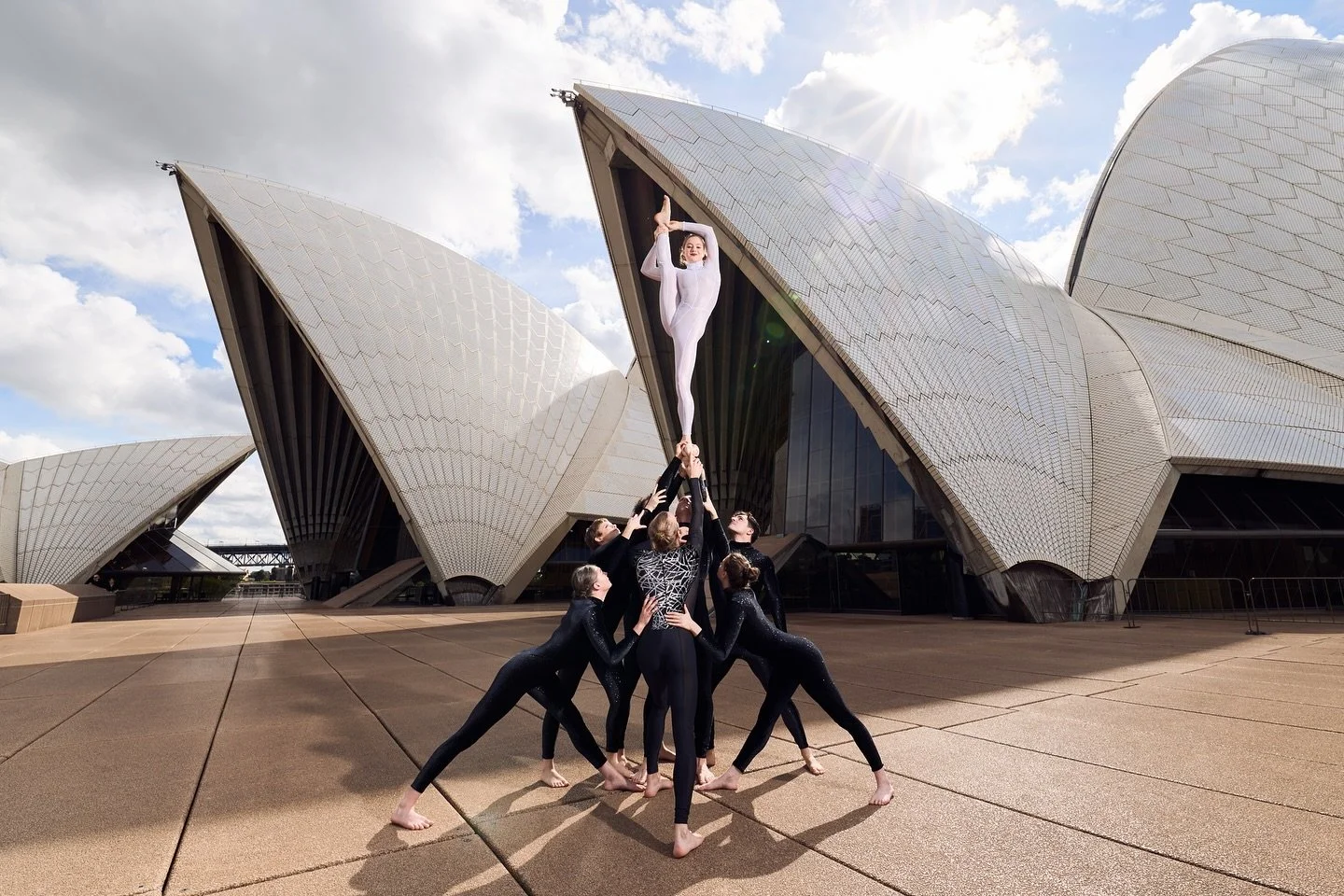 @circapresents are bringing their show Duck Pond to @sydneyoperahouse in January, and I got to do some fun pictures with the cast around the house in anticipation of that.
