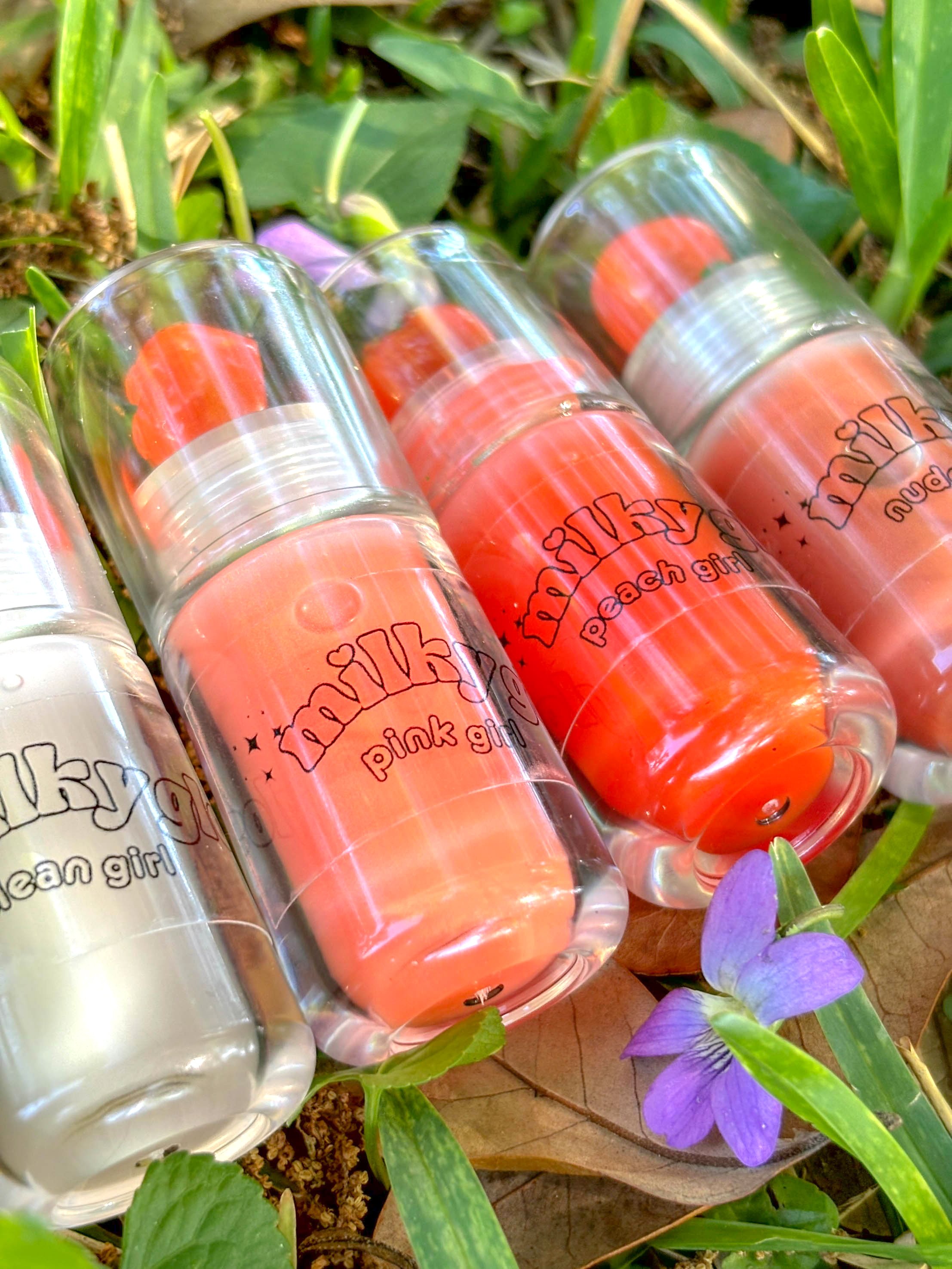 Cute super hydrating milky gloss