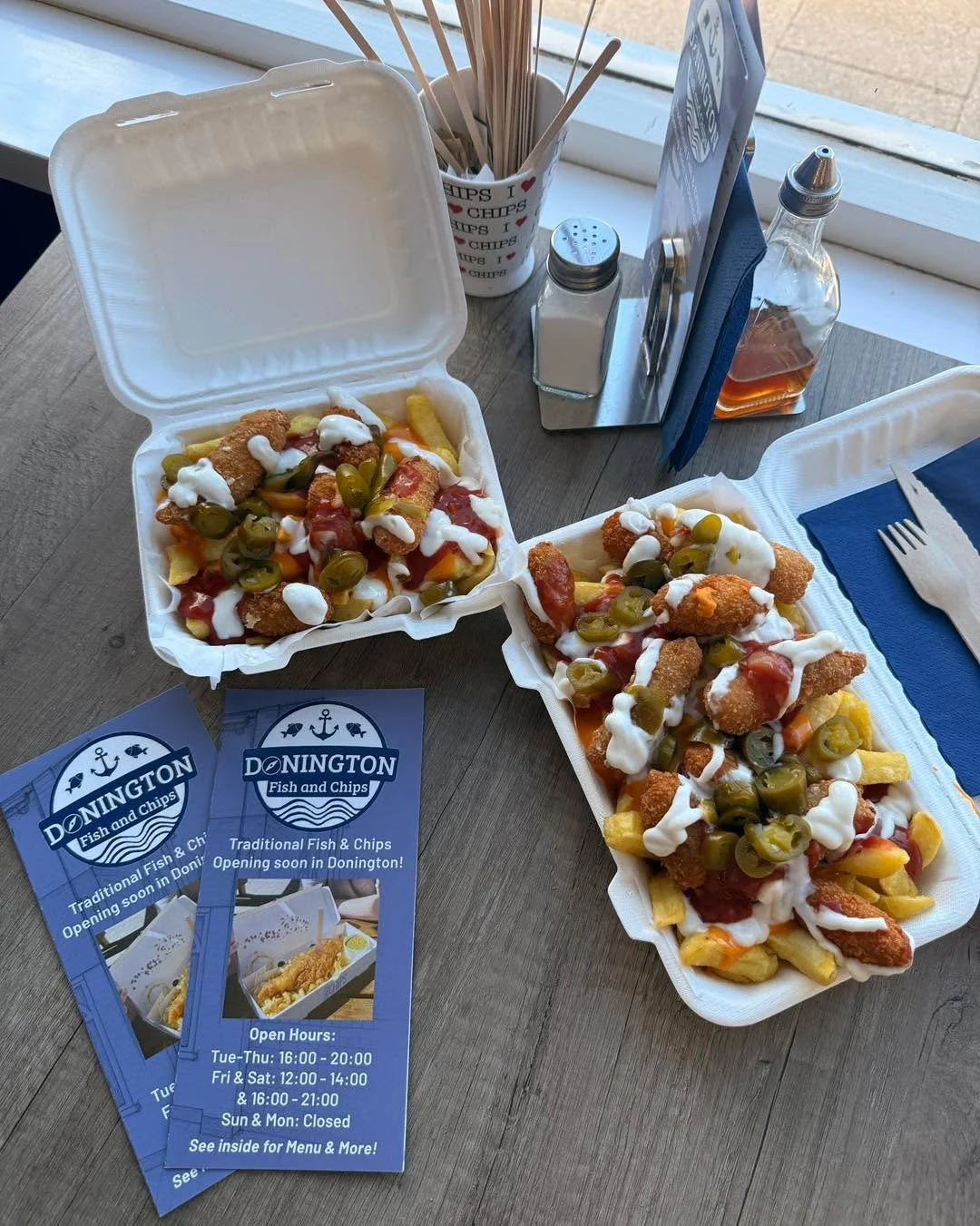 Have you tried our Nacho Loaded Chips yet?! 😋

Great as a Side or fancy Sharing it with a bigger portion! 😯🌶️

Chips Loaded with Nacho Cheese, Mac N Cheese Bites, Jalape&ntilde;o Cheese Poppers, Salsa, Sour Cream, and Jalape&ntilde;os 💃

Availabl