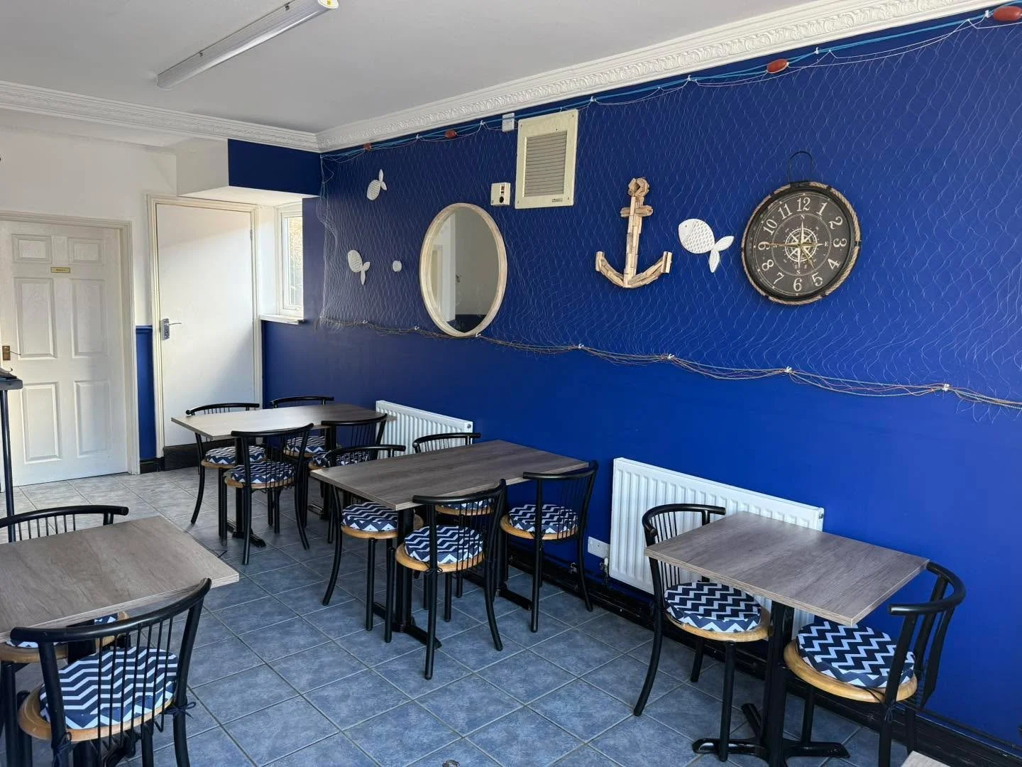 A little Reminder our lovely Eat-In and Takeaway are open this Easter Sunday and Monday 🐥☀️

Why not enjoy a long weekend and beautiful weather with our tasty fish and chips! 🍟 

Open Easter Sunday: 12pm-7pm
And Easter Monday: 11:30am-8pm

#doningt