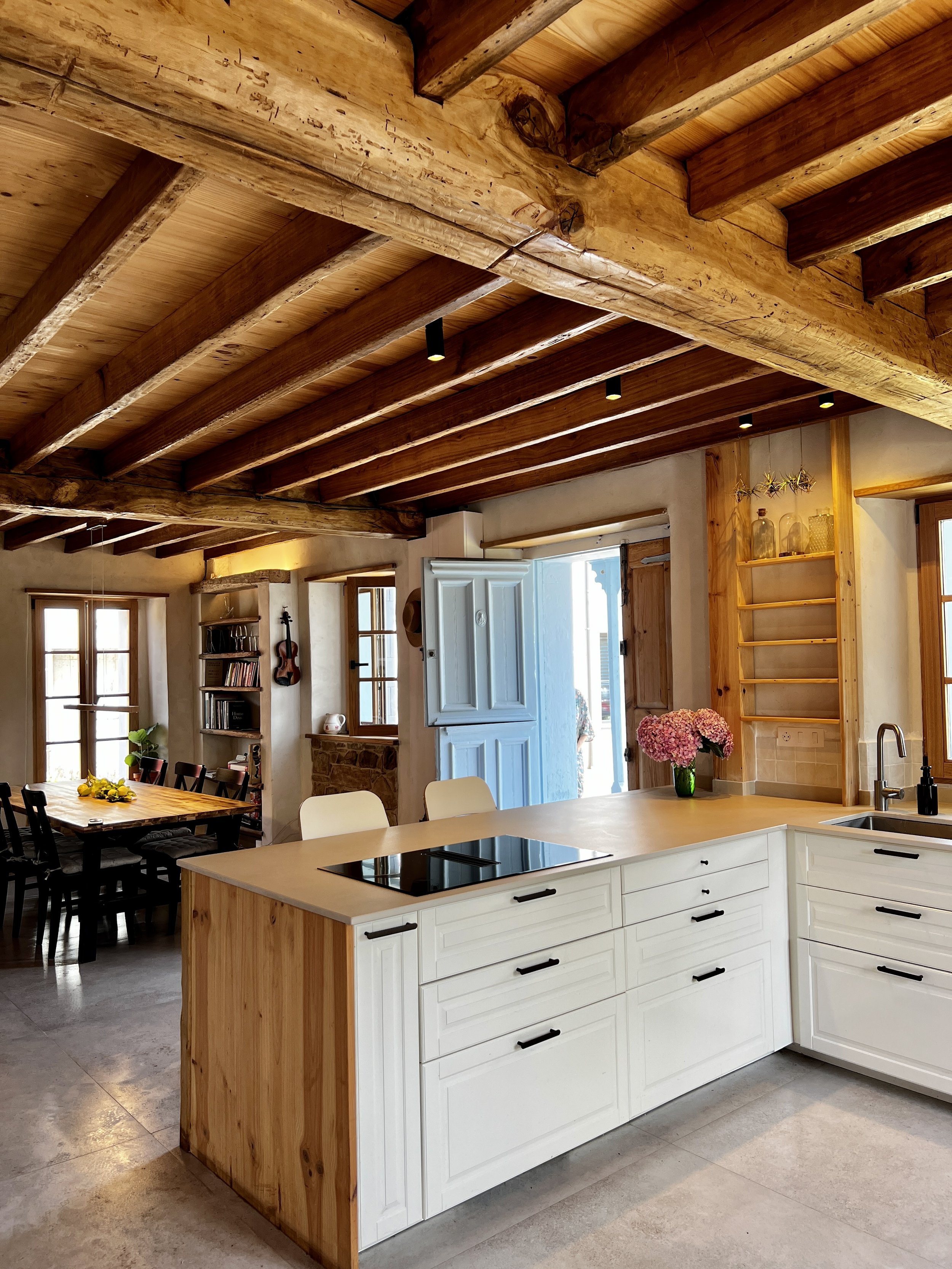 Open-Plan Kitchen Flowing to Living Space