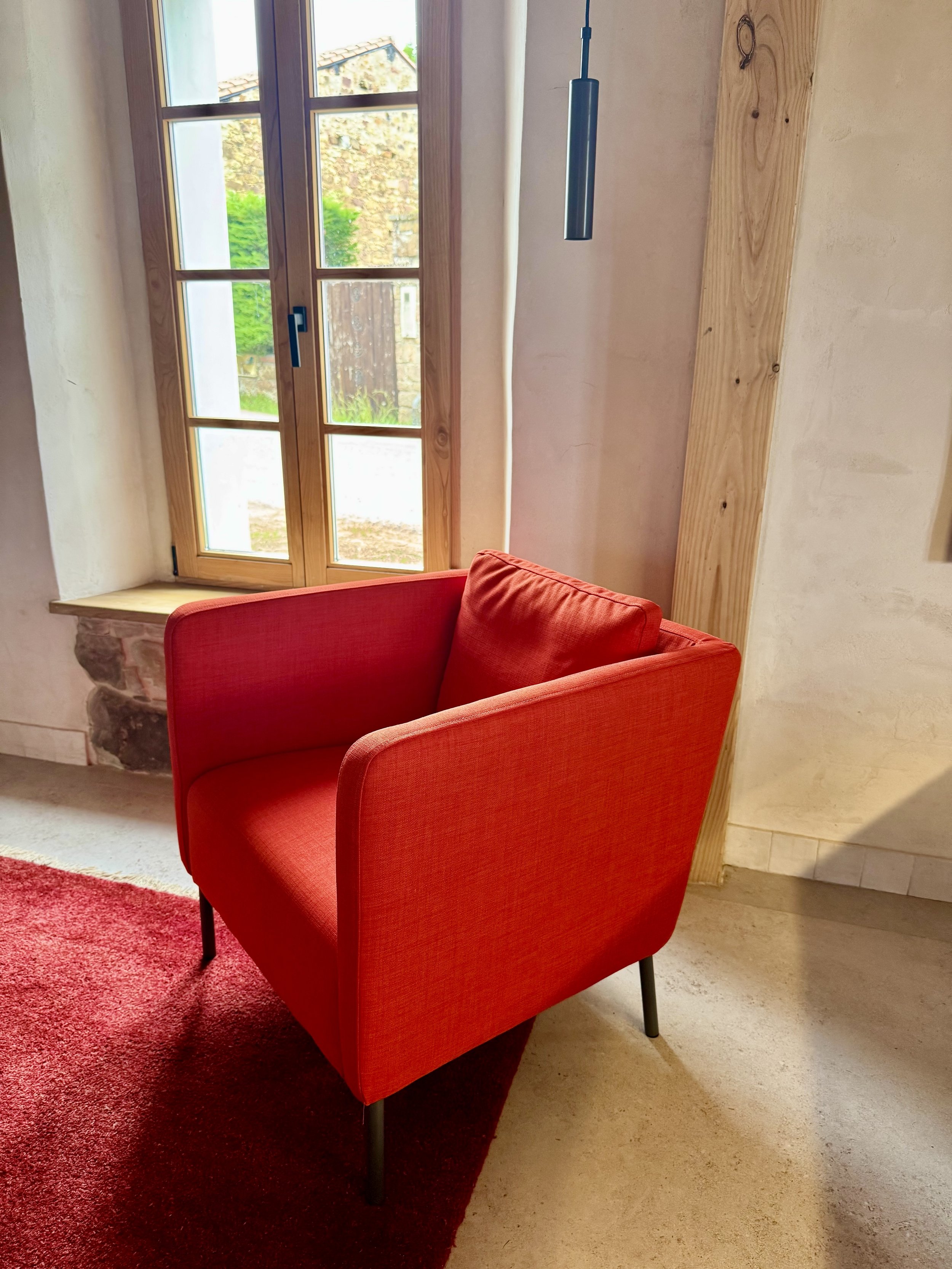 Reading Chair with Stunning Drop Lighting