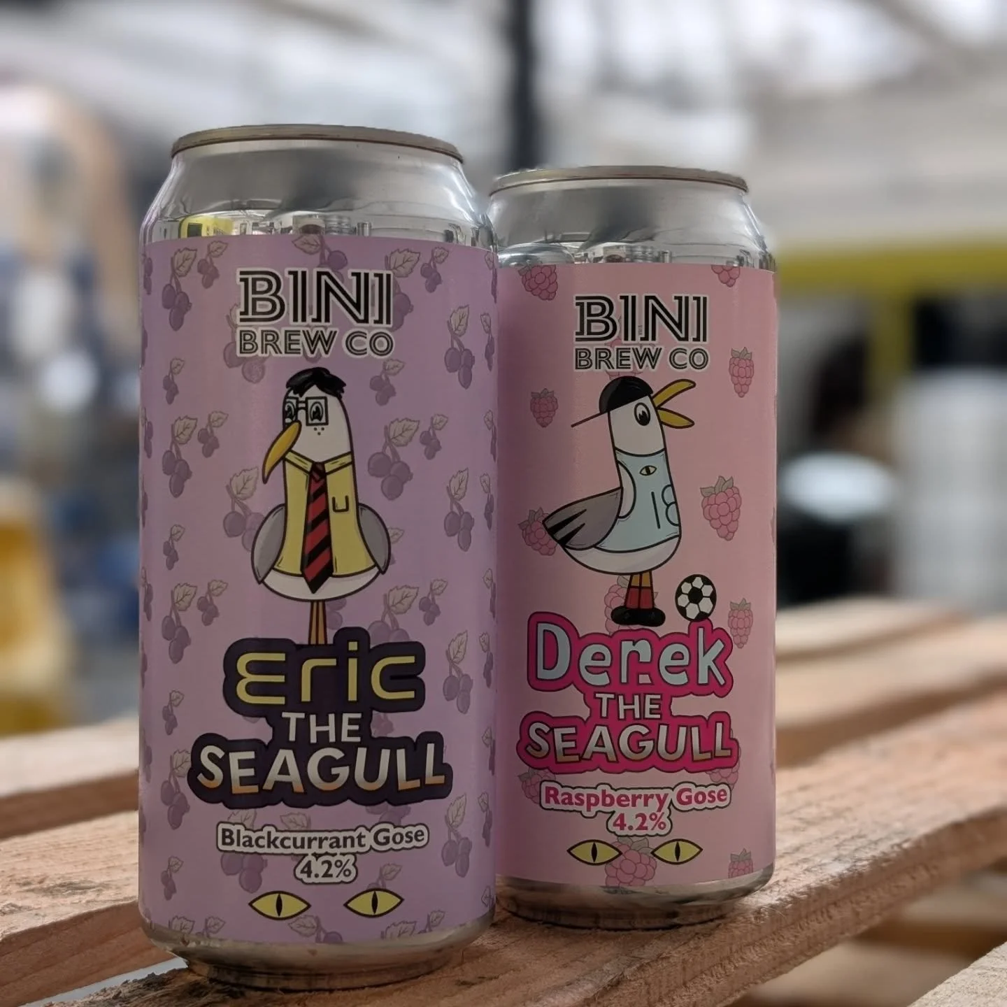 Everyone, meet Eric and Derek the seagulls (obviously) 🐦

These are long standing seasonal beers for @binibrew but we felt the designs needed a little updating. So we thought, why not give these little guys a personality at the same time.

I think t