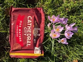 350g Cathedral City Cheddar Cheese