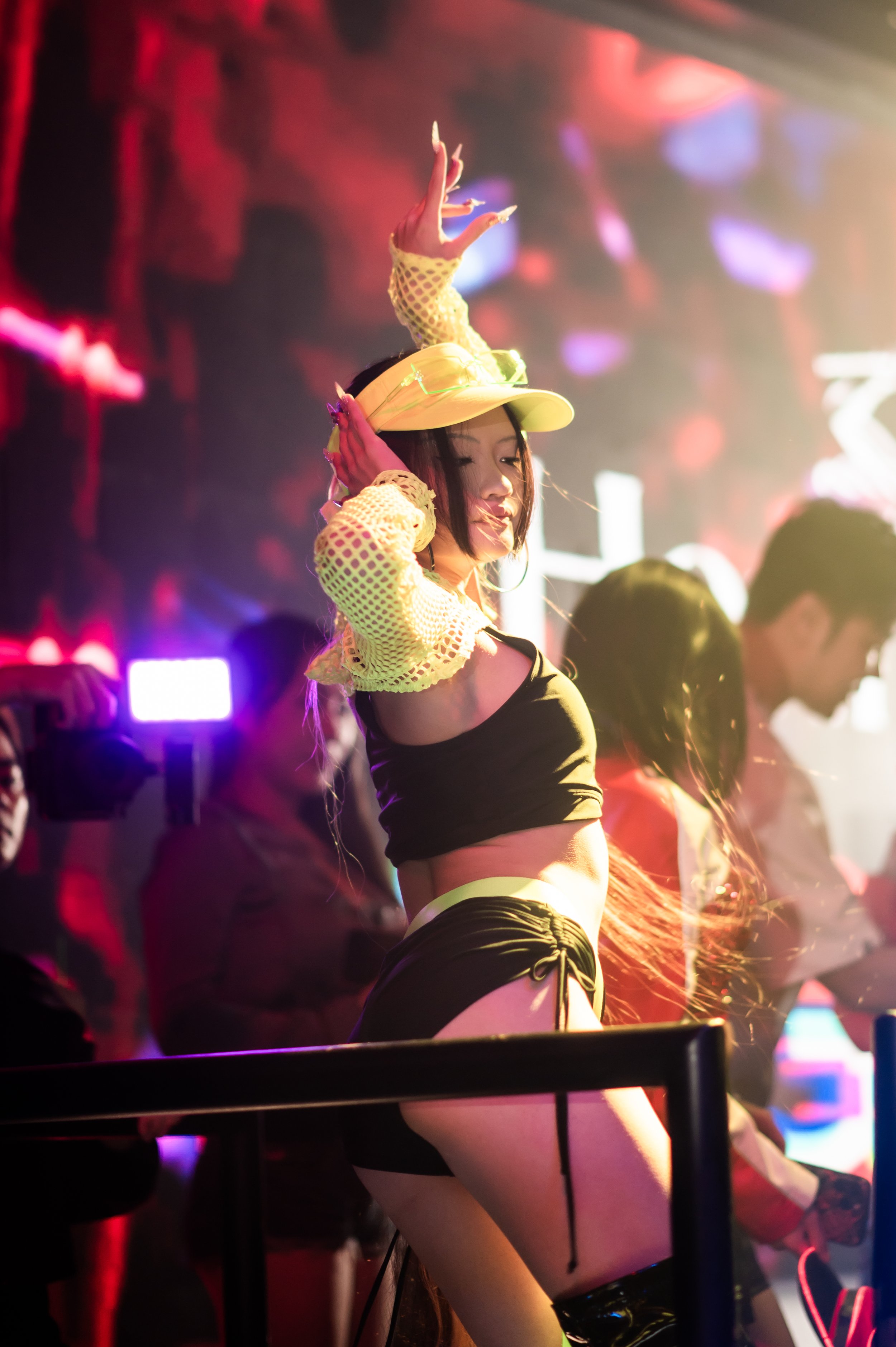 Xclusiv-15.02-19.jpg