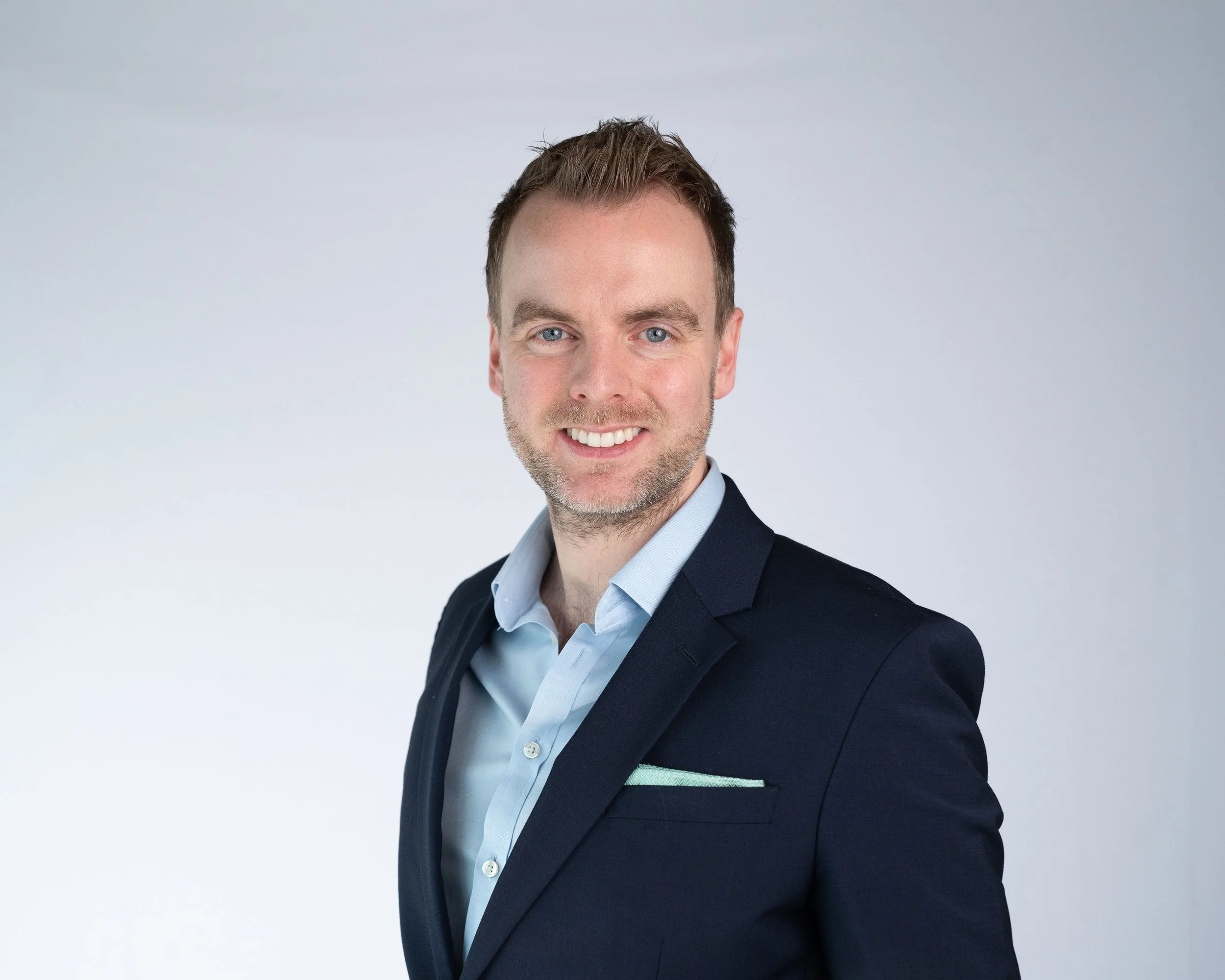 Headshot of Grant Barratt – The Brand Builder