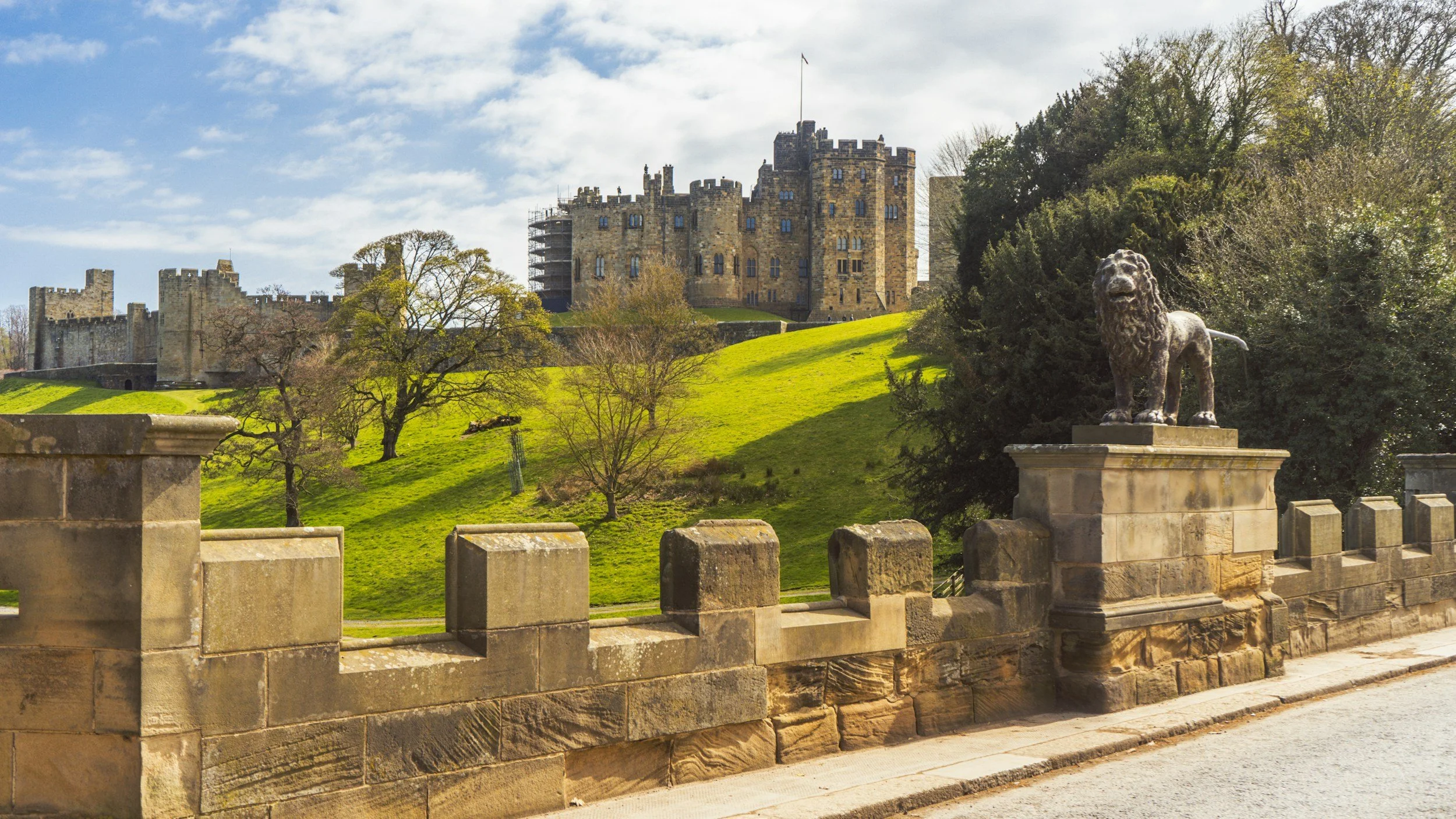 Magnificent Alnwick Castle in Northumberland, famous for its medieval history and Harry Potter filming locations. A wonderful family attraction within easy reach of Old Stable House, a dog-friendly holiday cottage in Chatton.