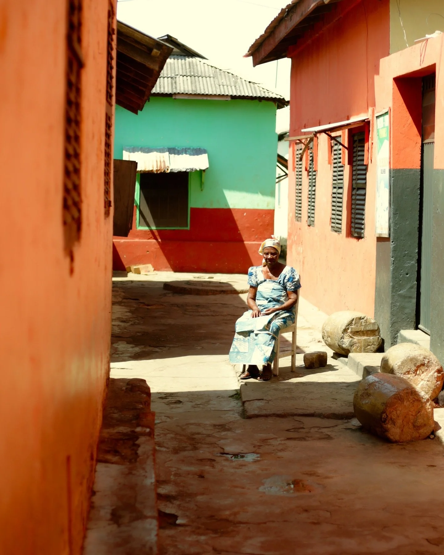 Connecting creative project to african talents is our mission.

Director : @matdsvideo 
Production house 🇫🇷 : @digitalnak / @deenubians 
Production house &amp; Photos 🇬🇭 : @vnaproduction / @kwamekodah 
Stylist 🇬🇭: @keliiymorgan 
Logistics &amp;