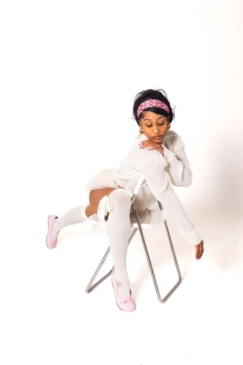 Stylish pastel pink Mary Jane flats with glossy patent leather, double straps, gold buckles, and a delicate bow – elegant and versatile women’s shoes.