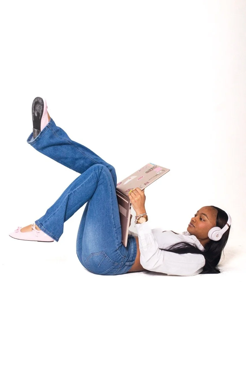 Stylish pastel pink Mary Jane flats with glossy patent leather, double straps, gold buckles, and a delicate bow – elegant and versatile women’s shoes.