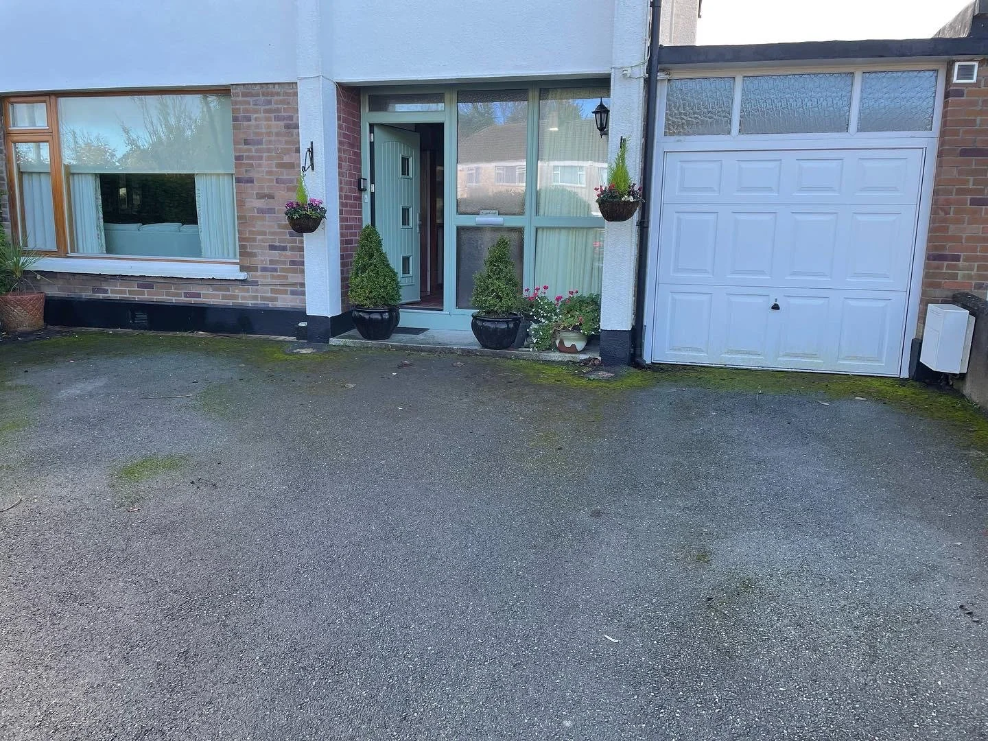 WhatsApp Image 2025-02-17 at 16.37.32_97021a0c.jpg