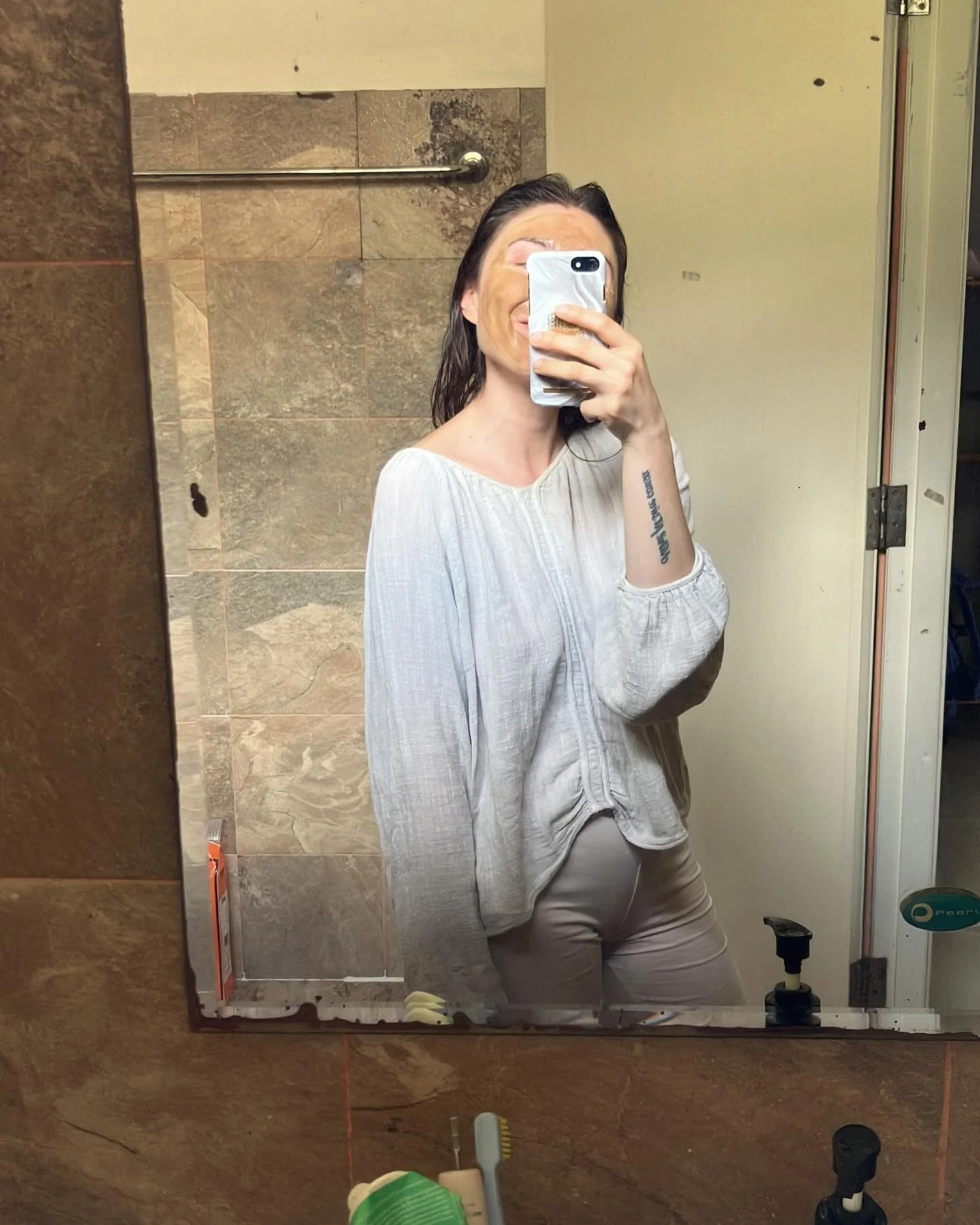 yesterday I finished my moodboard for 2025 - the year of the snake 🐍 
and guess what - my mantra is TRUST
.
so here I am currently living on the beach, starting every day with 45 min of silence seated in easy pose and trusting that everything will w