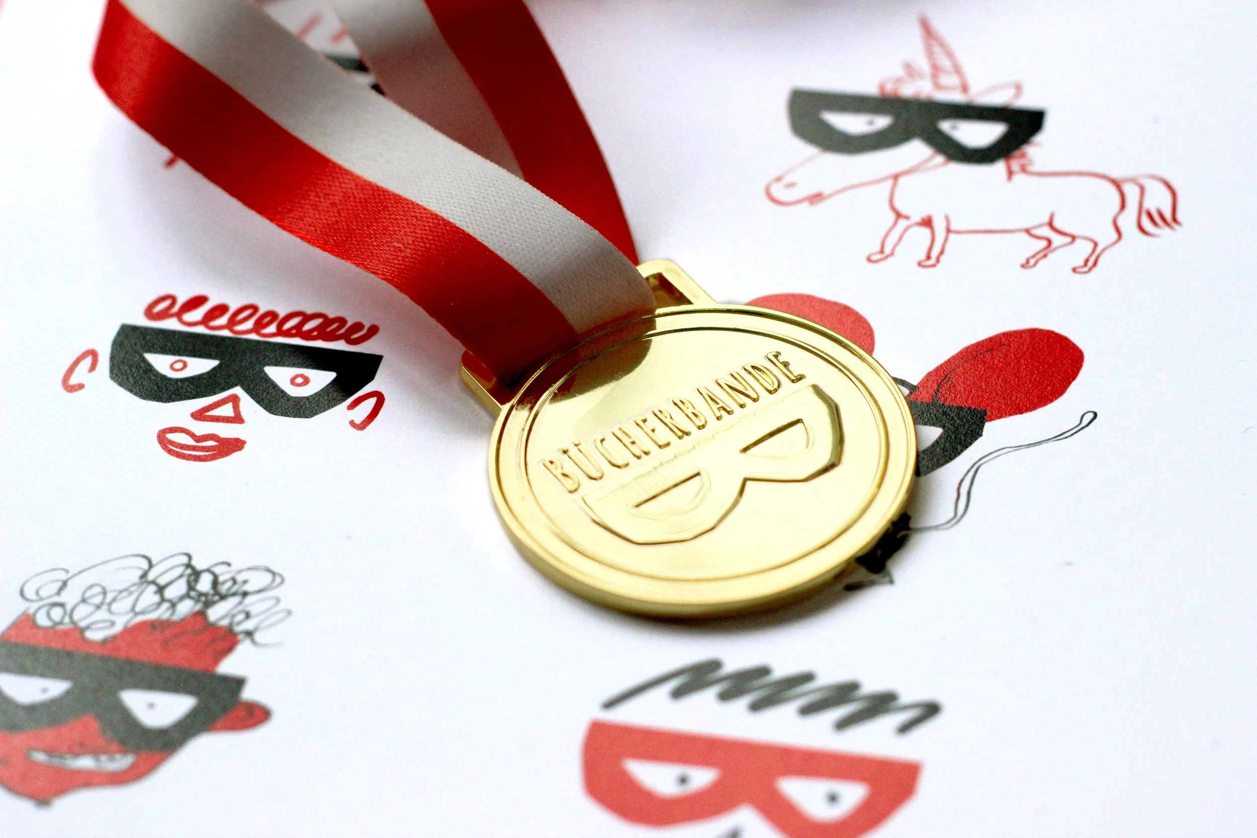 Buecherbande Medaille_©AnjaNeuefeind.jpg