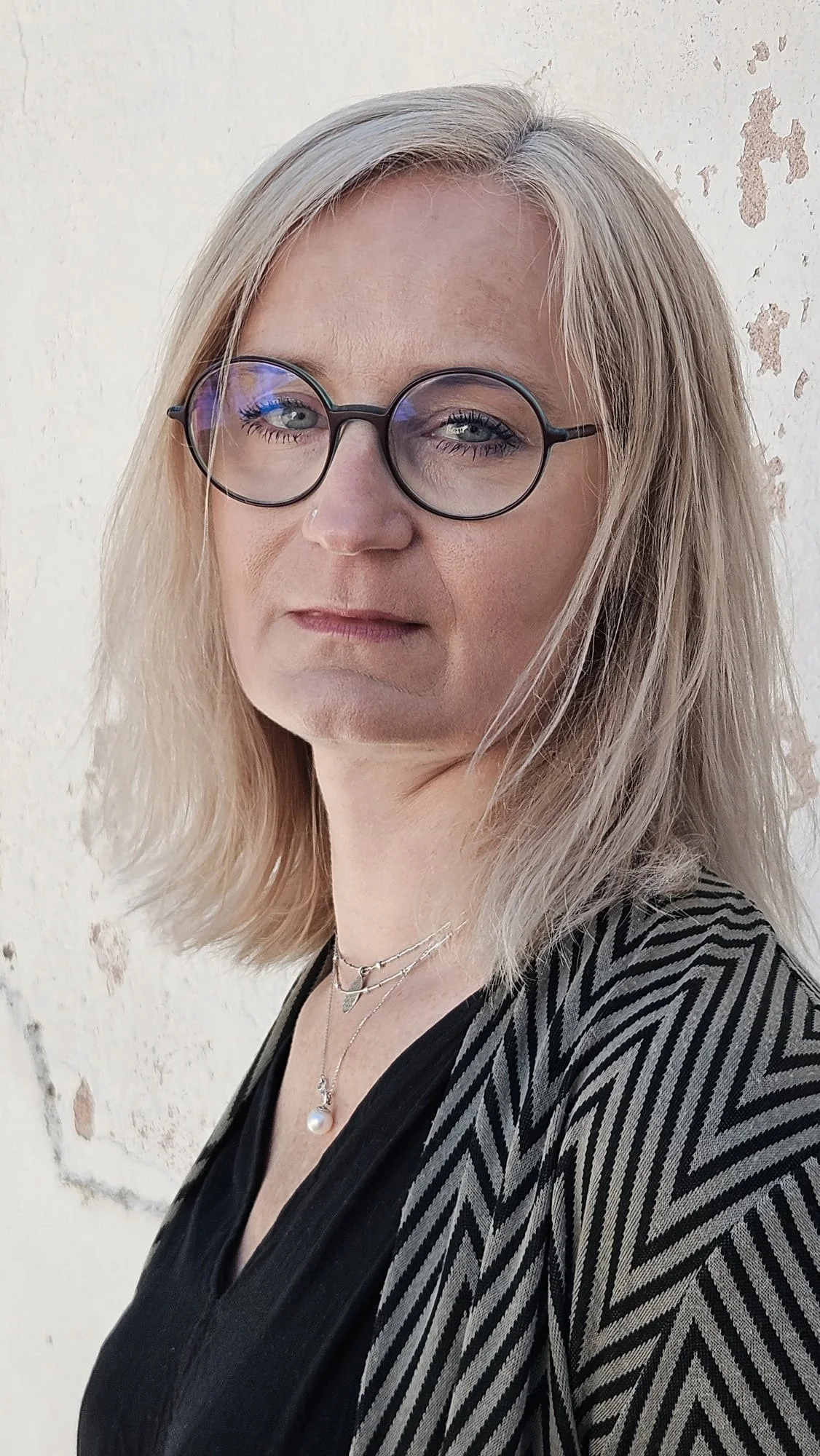 Maja Laurence, arhitektka, ki ponuja jasen potek projekta in zanesljivo vodenje skozi celoten proces.