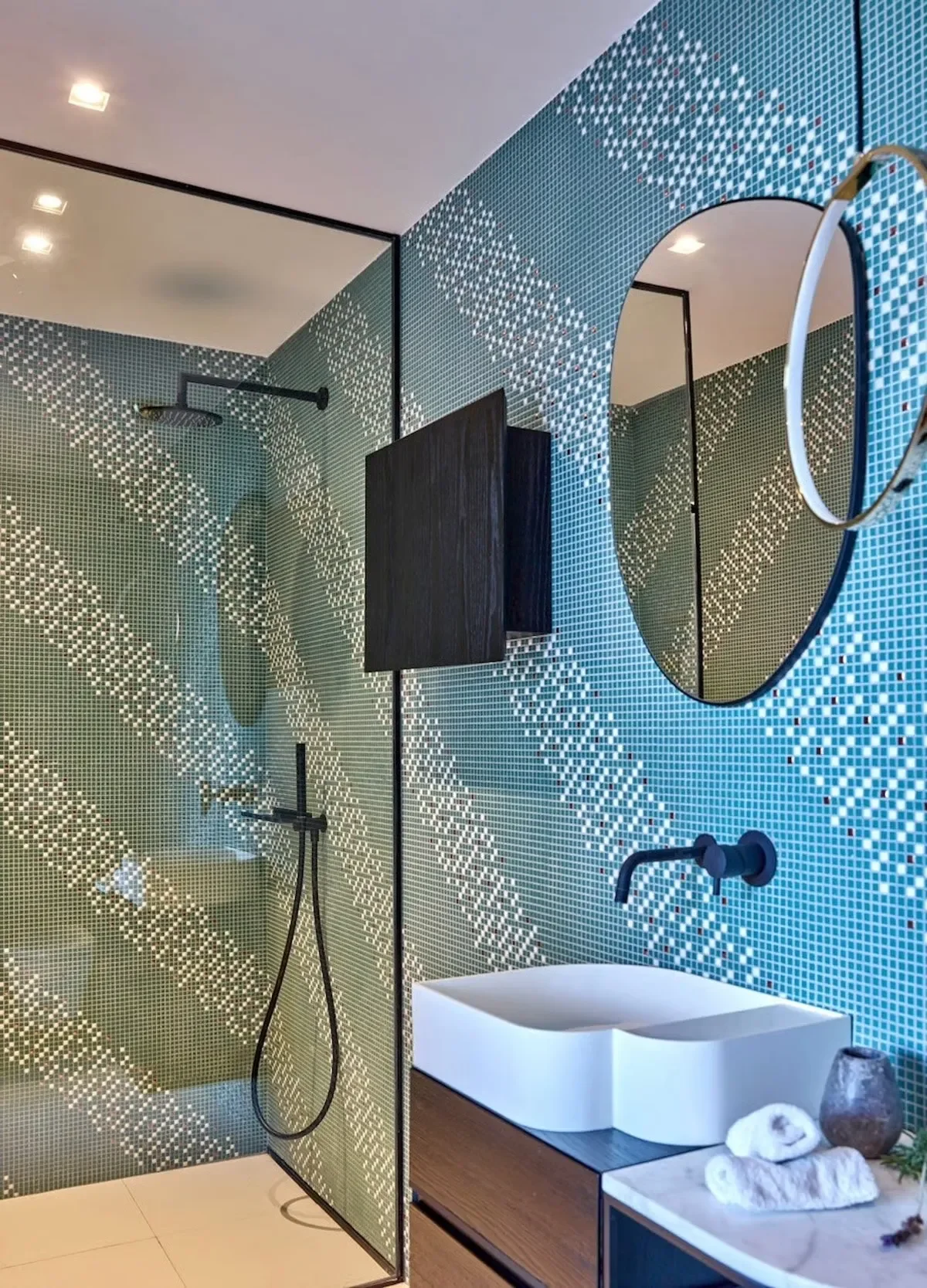 image of a luxury shower room at the Cala Bassa villa