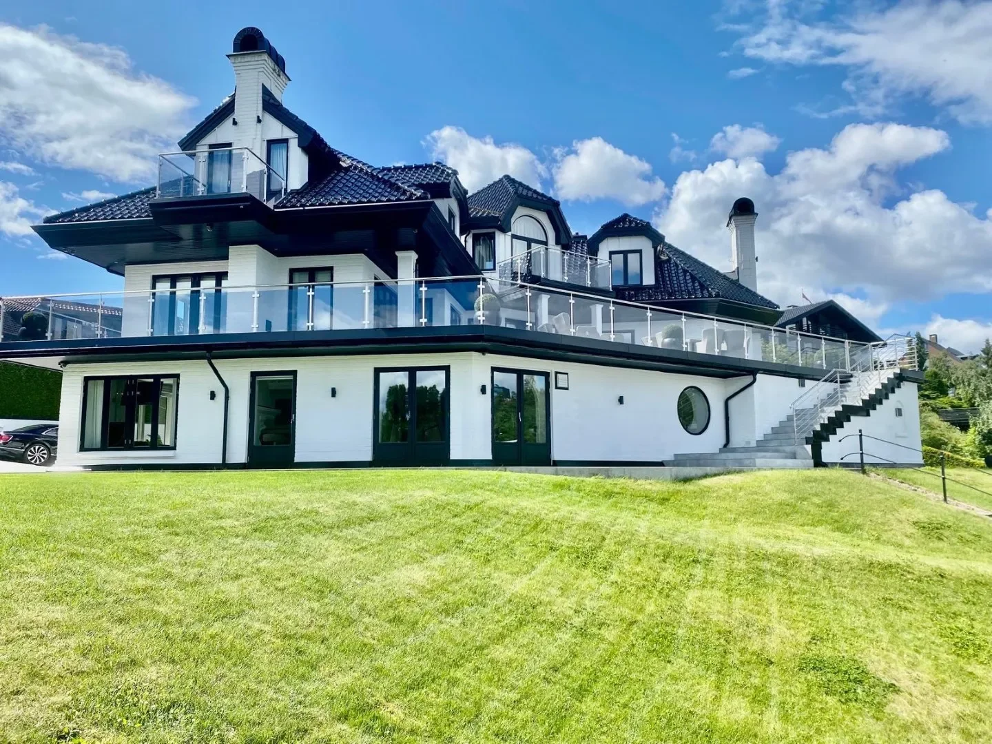 image of the outdoor space at the Oslo luxury villa for sale