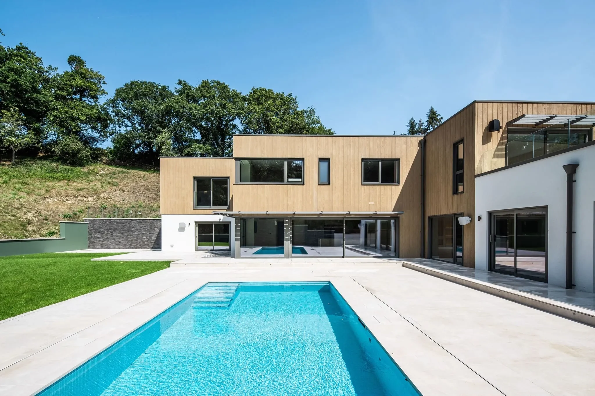 image of the pool at the modern Jersey villa for sale